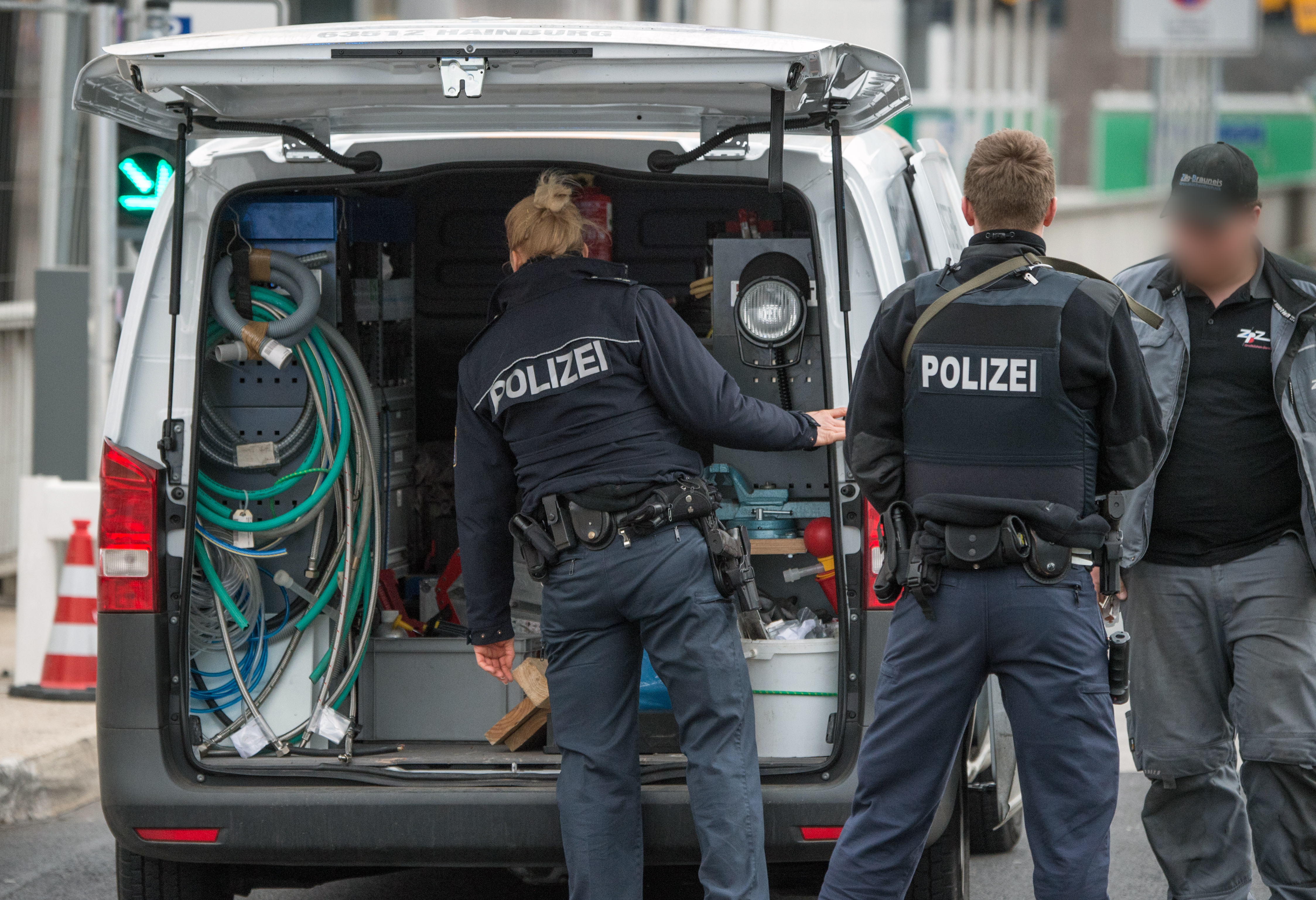 Elfogtak két férfit Németországban a brüsszeli robbantások miatt