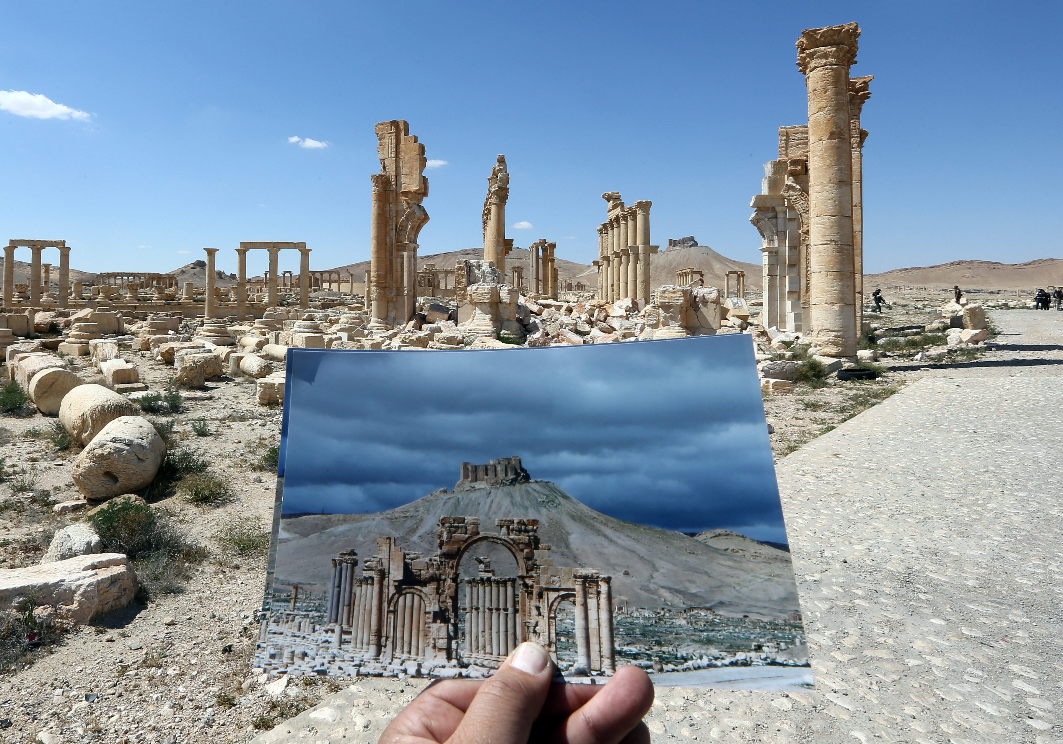 Sokkoló fotók mutatják be az ISIS palmürai pusztítását