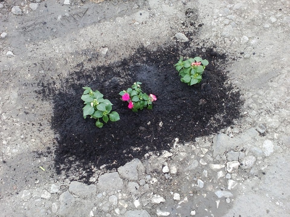 Vandál rongálta meg a püspökladányi kátyúkat