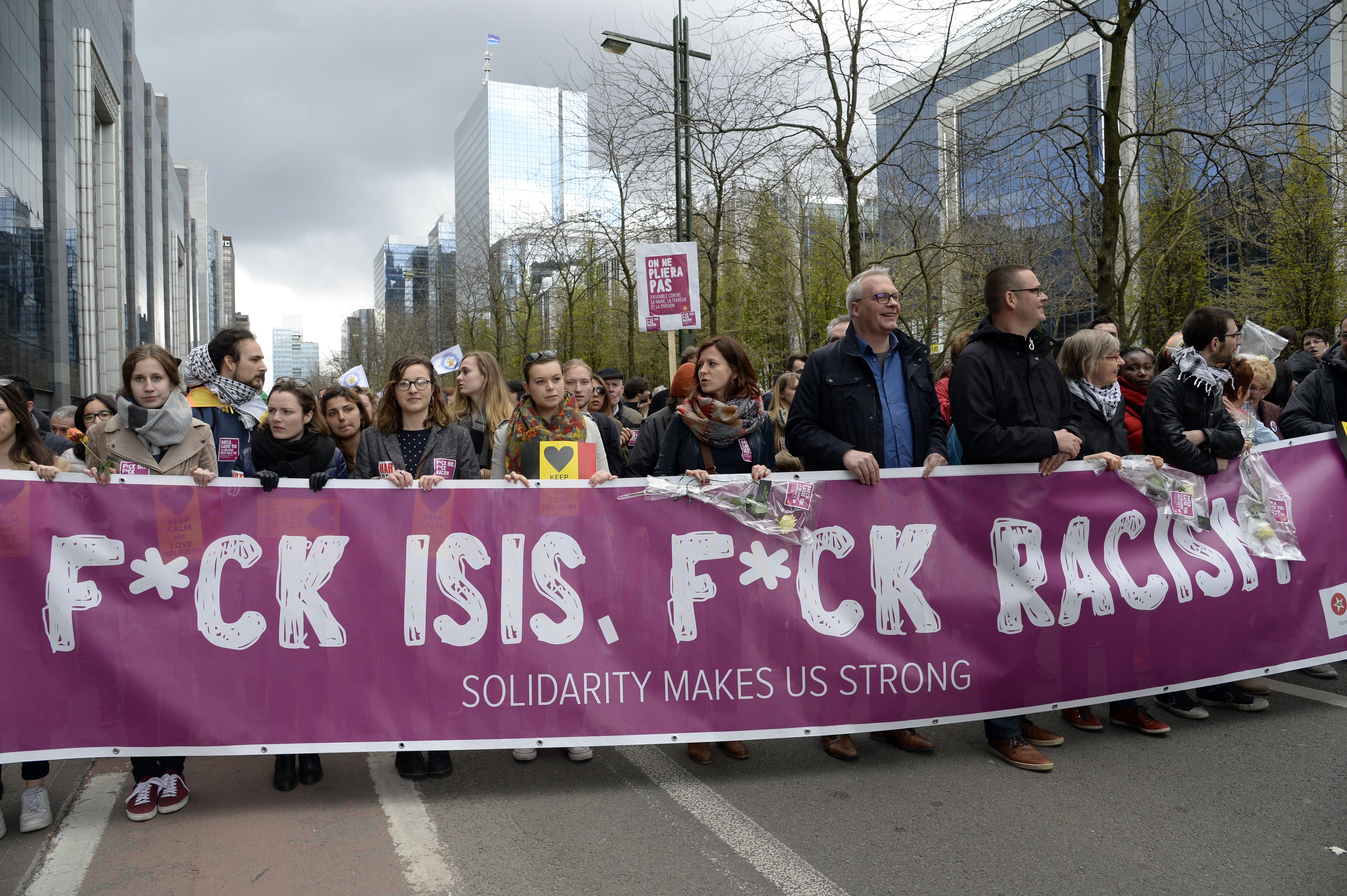 Több ezren tüntettek Brüsszelben a terror és a gyűlölet ellen