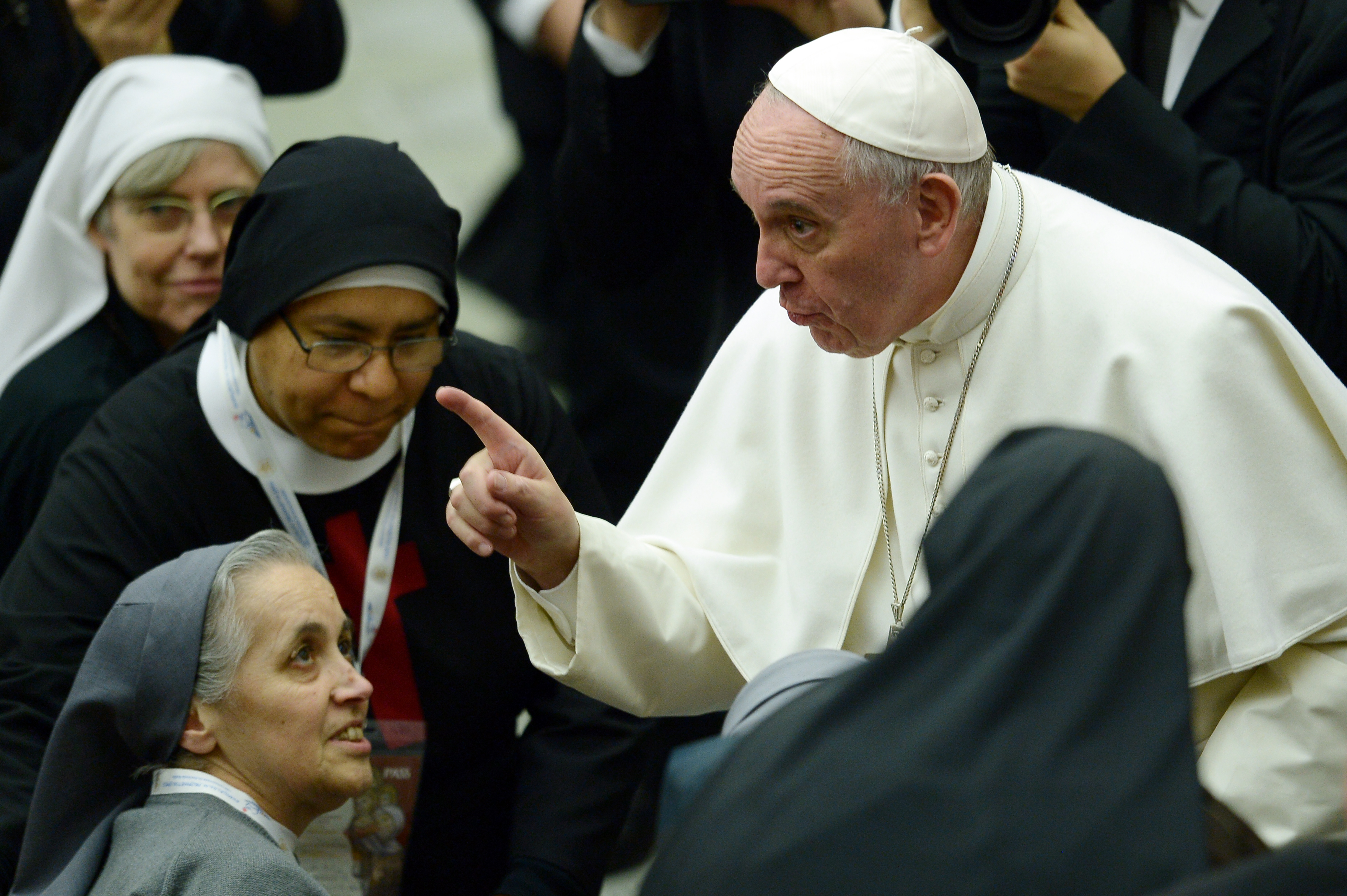 Ferenc pápa szerint a menedékkérő-táborok inkább a pokolra hasonlítanak mint a tisztítótűzre