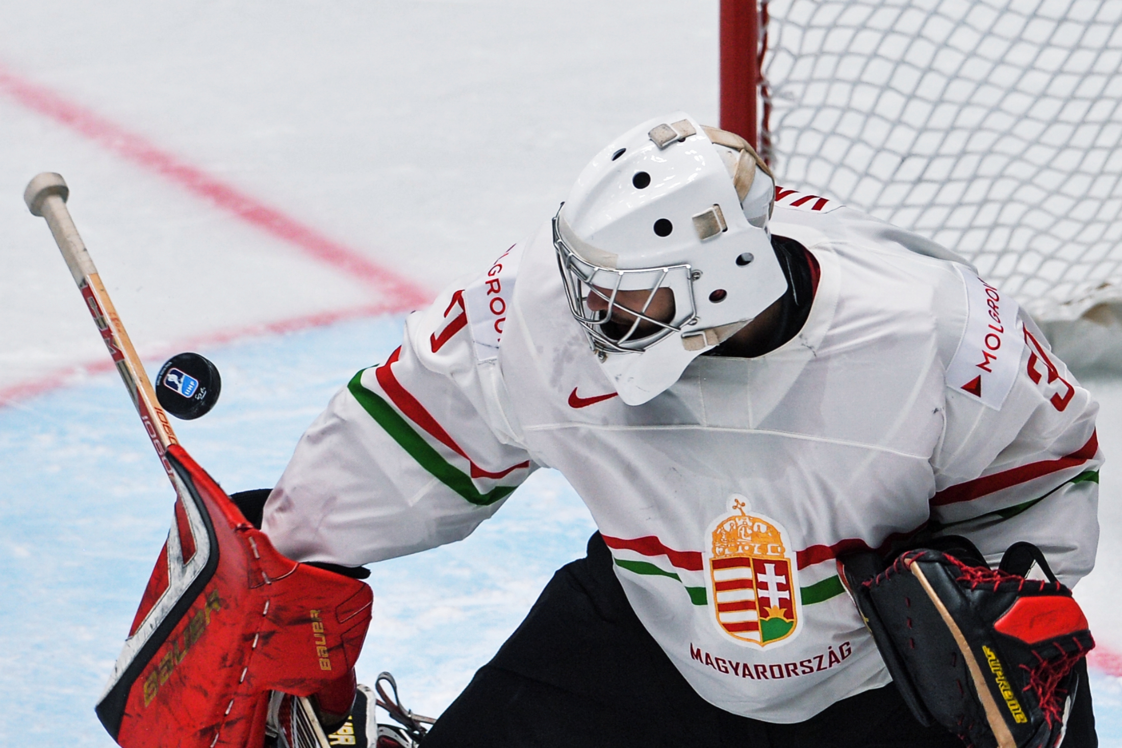 A magyar hoki-válogatott kapusa az NHL-be igazolt