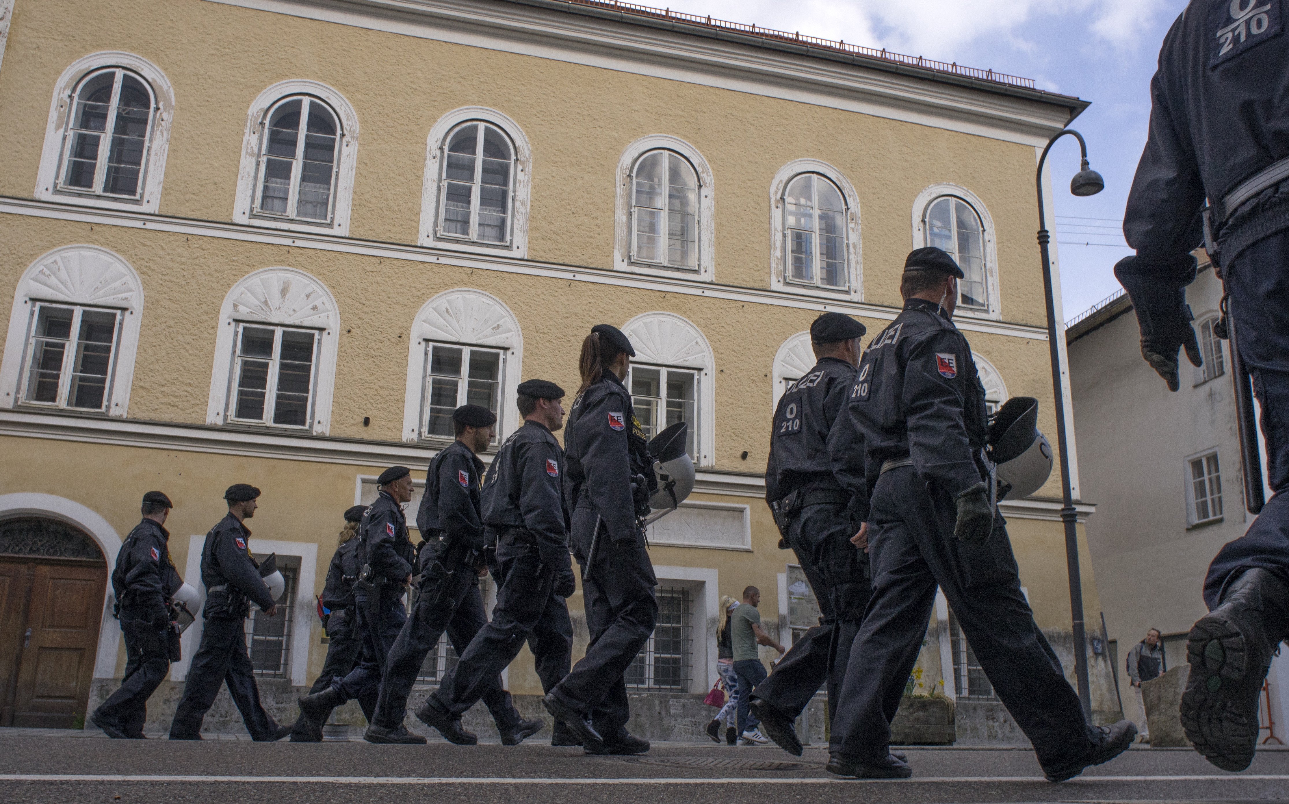 Az osztrák belügyminiszter egyszerűen lebontaná Hitler szülőházát
