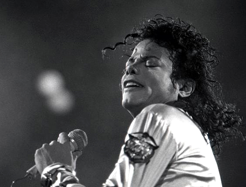 Hét éve halott, de így is 230 milliárd forintot keresett tavaly Michael Jackson