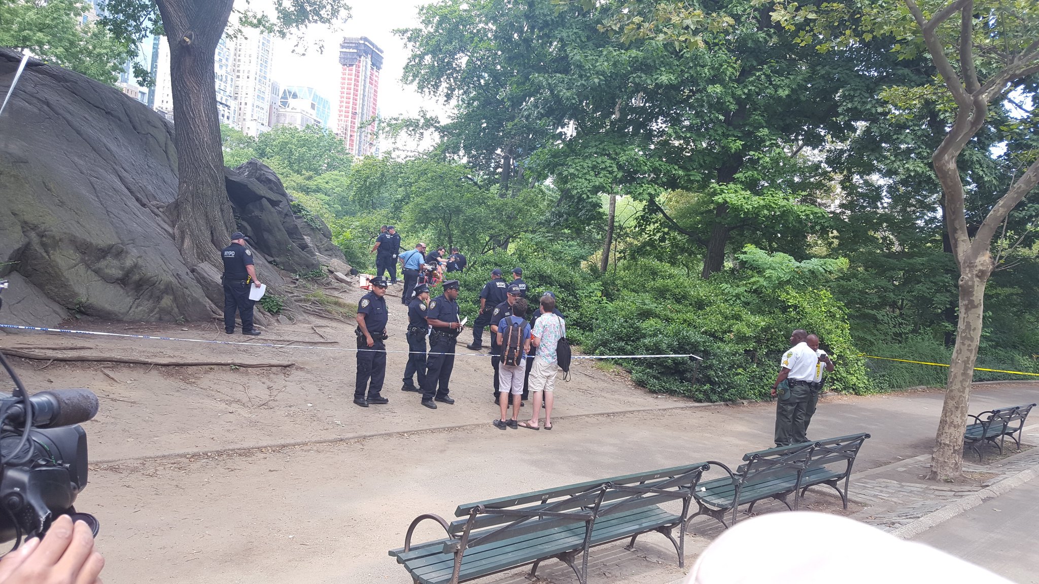 Petárda szakította le egy ember lábfejét a New York-i Central Parkban