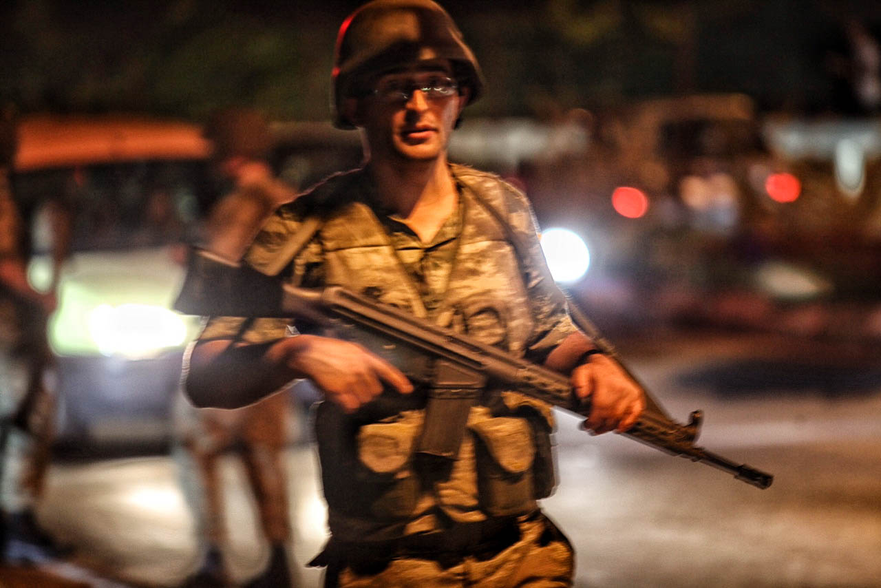 Katonai puccskísérlet Törökországban