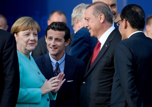 Berlin nem engedélyezi Erdogannak, hogy tömegrendezvényt tartson Németországban