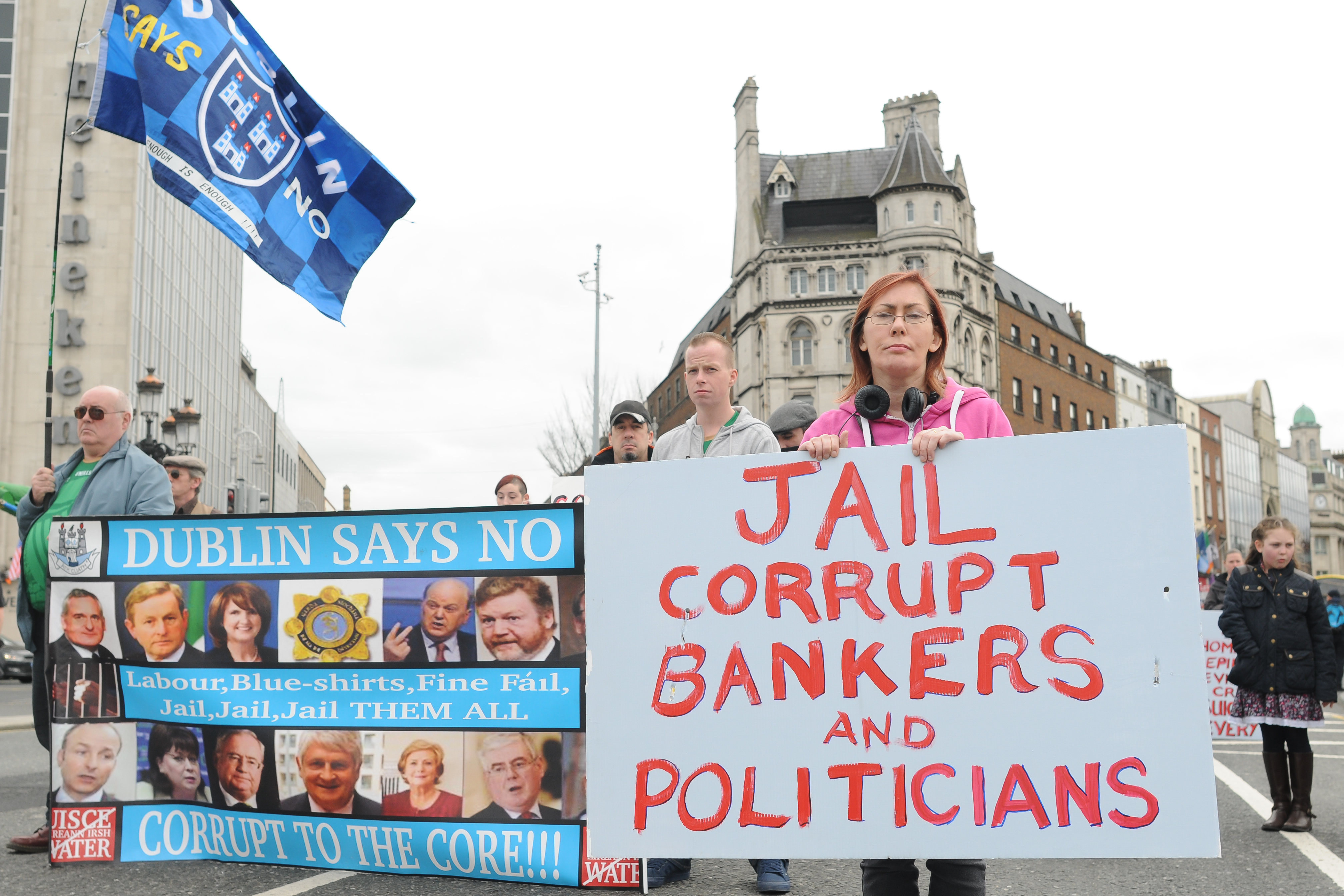 Három vezető bankárt börtönbe zárnak Írországban a 2008-as válságban betöltött szerepük miatt