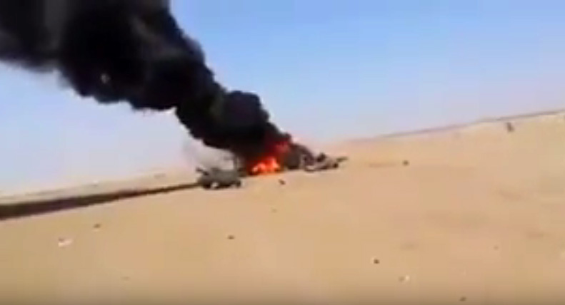 Videóra vették a Szíria felett lelőtt orosz helikopter égő roncsait