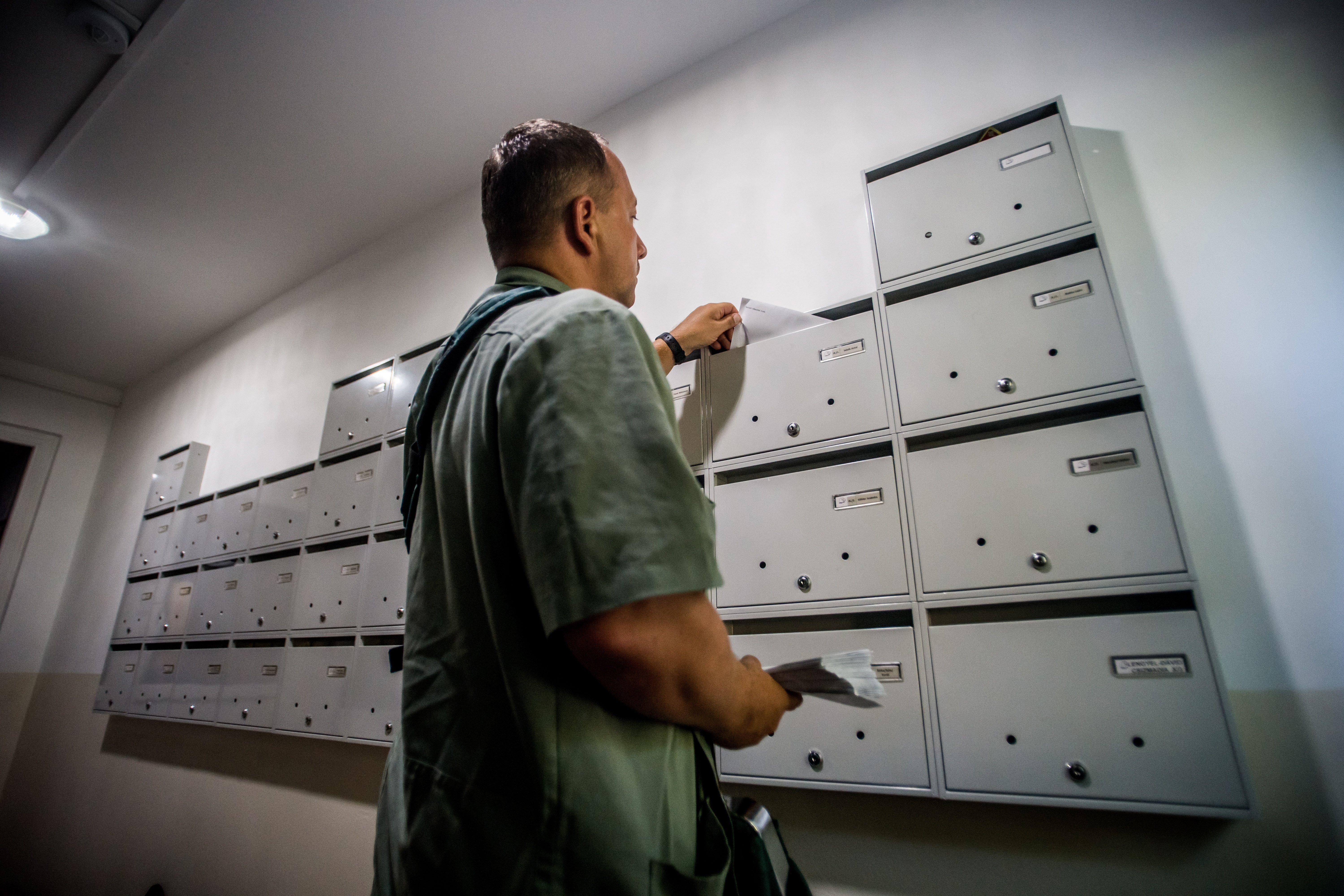 Diszkriminálja a látássérülteket a postai szolgáltatásokról szóló kormányrendelet