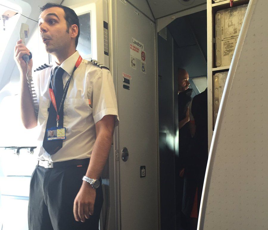 Egy órát vesztegelt a belfasti reptéren az EasyJet gépe, mert két stewardess összeveszett
