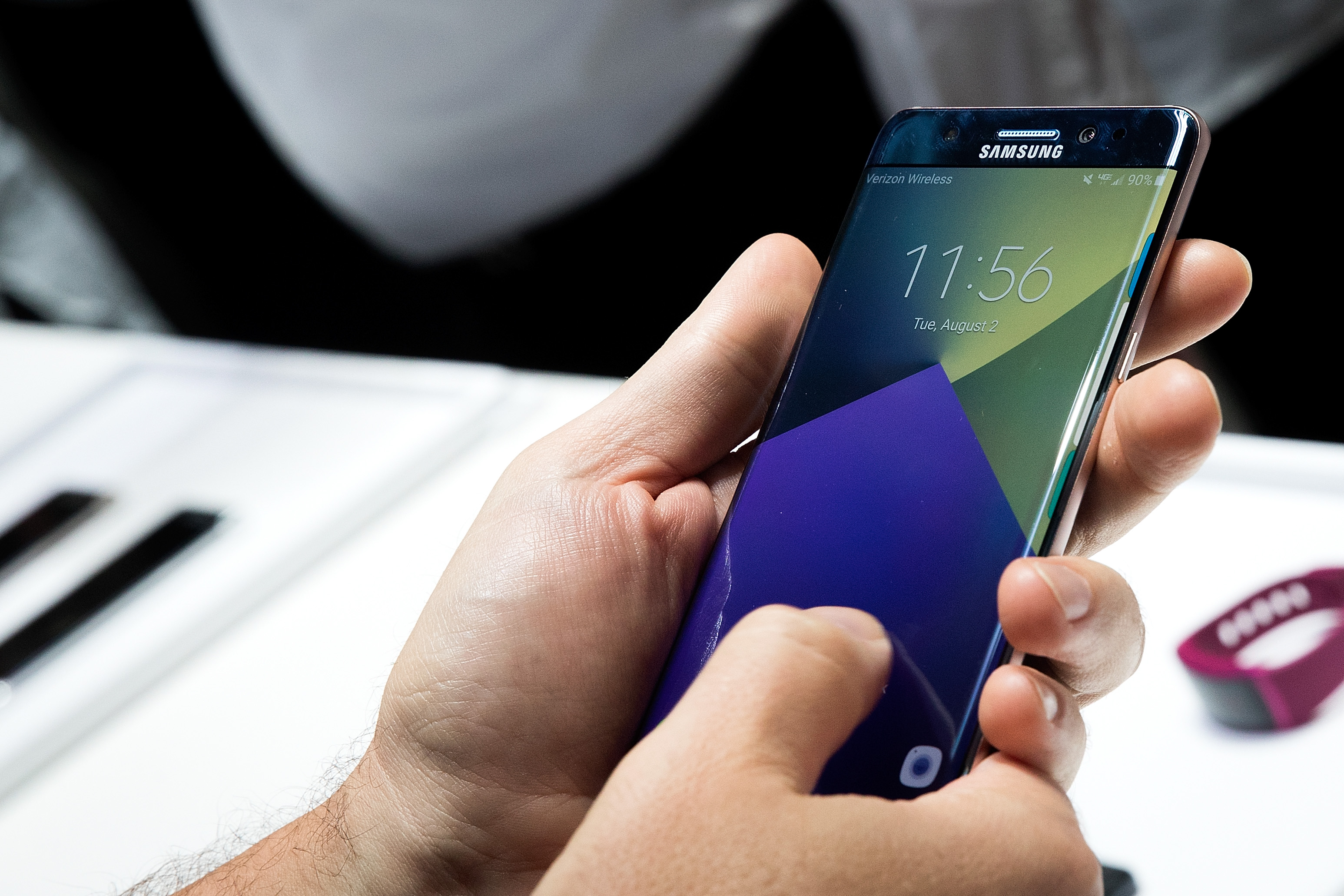 Felrobban, kigyullad, leállítja a Samsung a Galaxy Note 7 gyártását