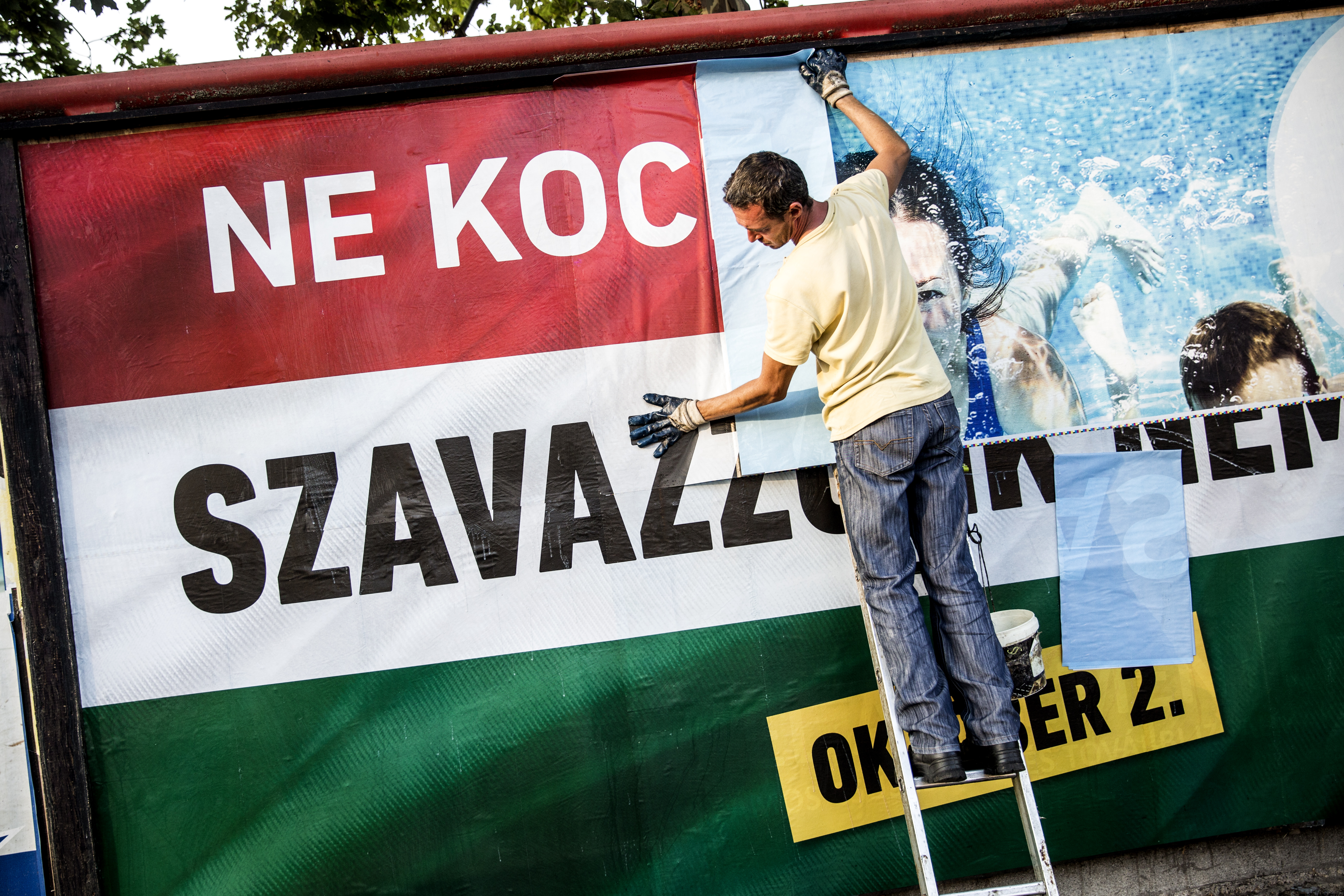Akár négyszer annyi plakáthely juthat a Fidesznek a választási kampányban, mint az ellenzéknek