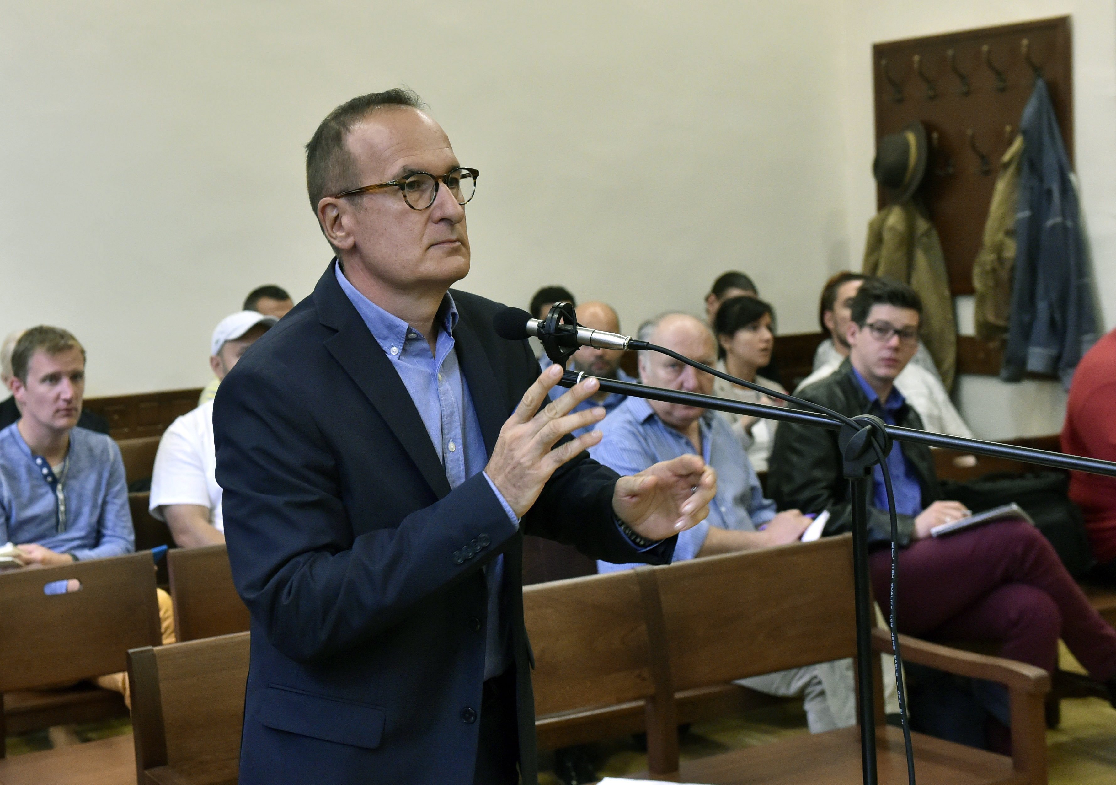 30 millió forint pénzbüntetésre ítélték Simon Gábort, de mivel 12 éven át tárgyalták az ügyet, azt sem kell befizetnie