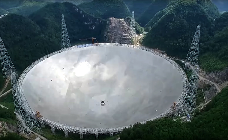 Kínában átadták a világ legnagyobb rádióteleszkópját
