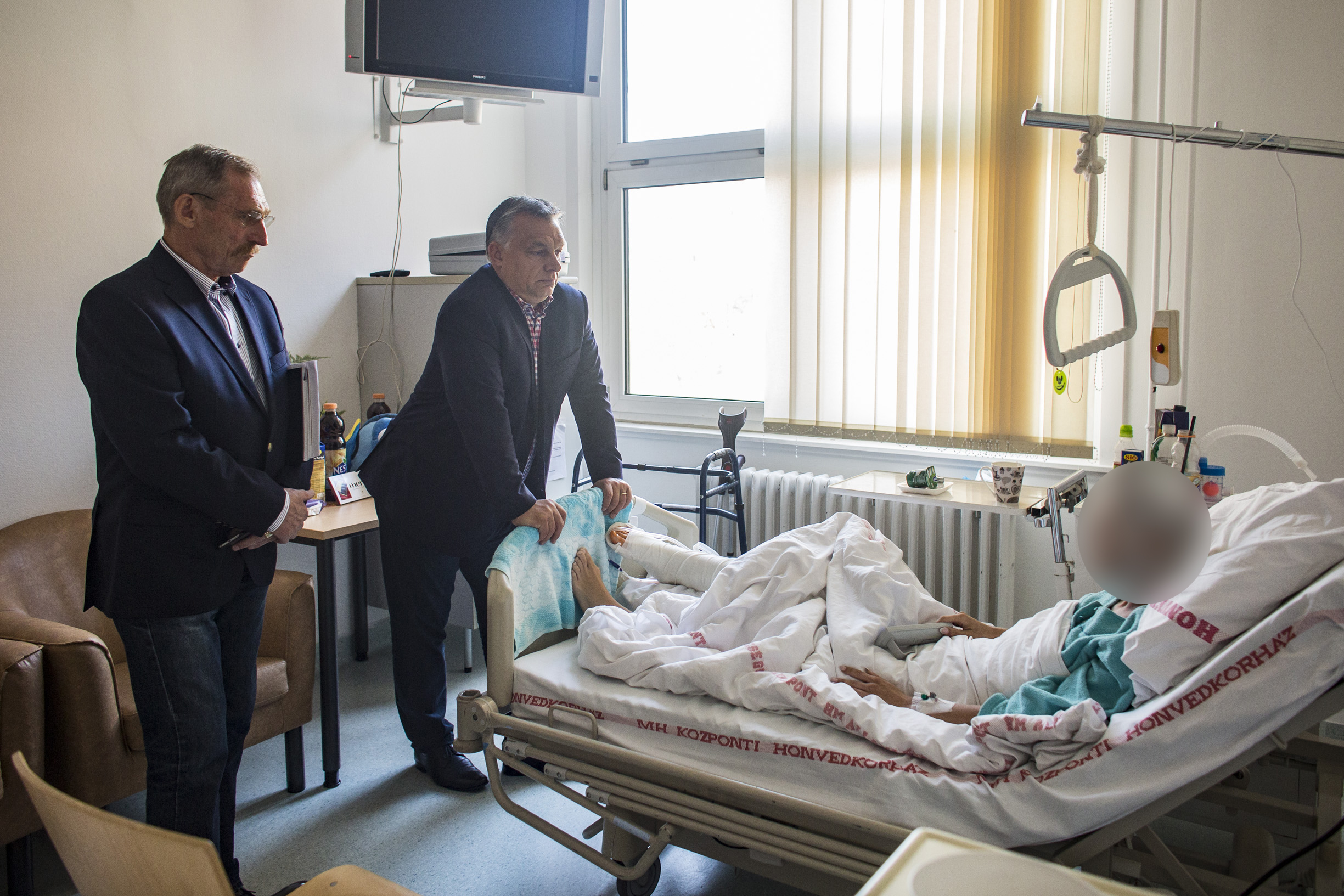 Orbán és Pintér meglátogatta a Teréz körúti robbantás sérültjeit