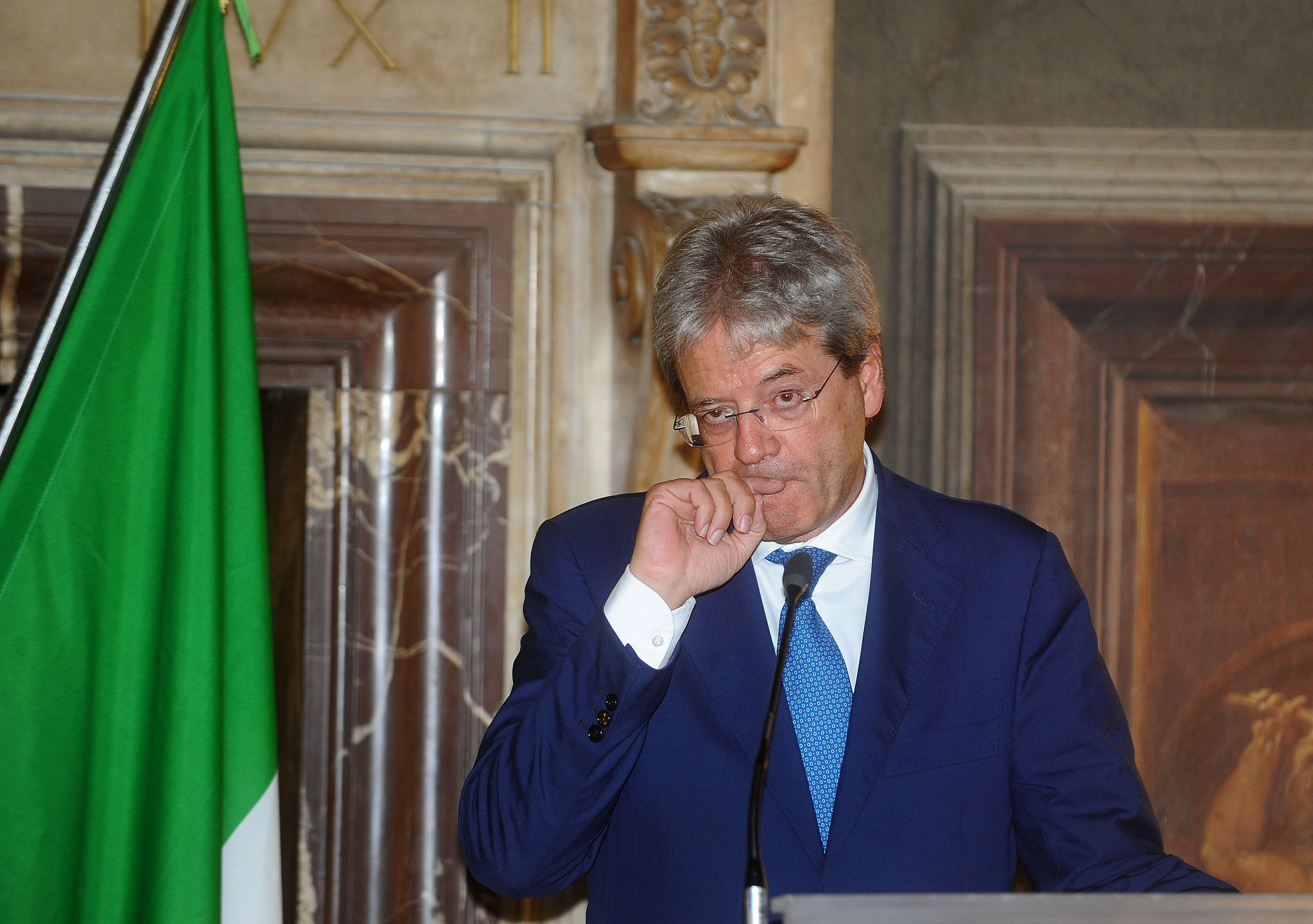 Meg kellett műteni az olasz kormányfő szívét