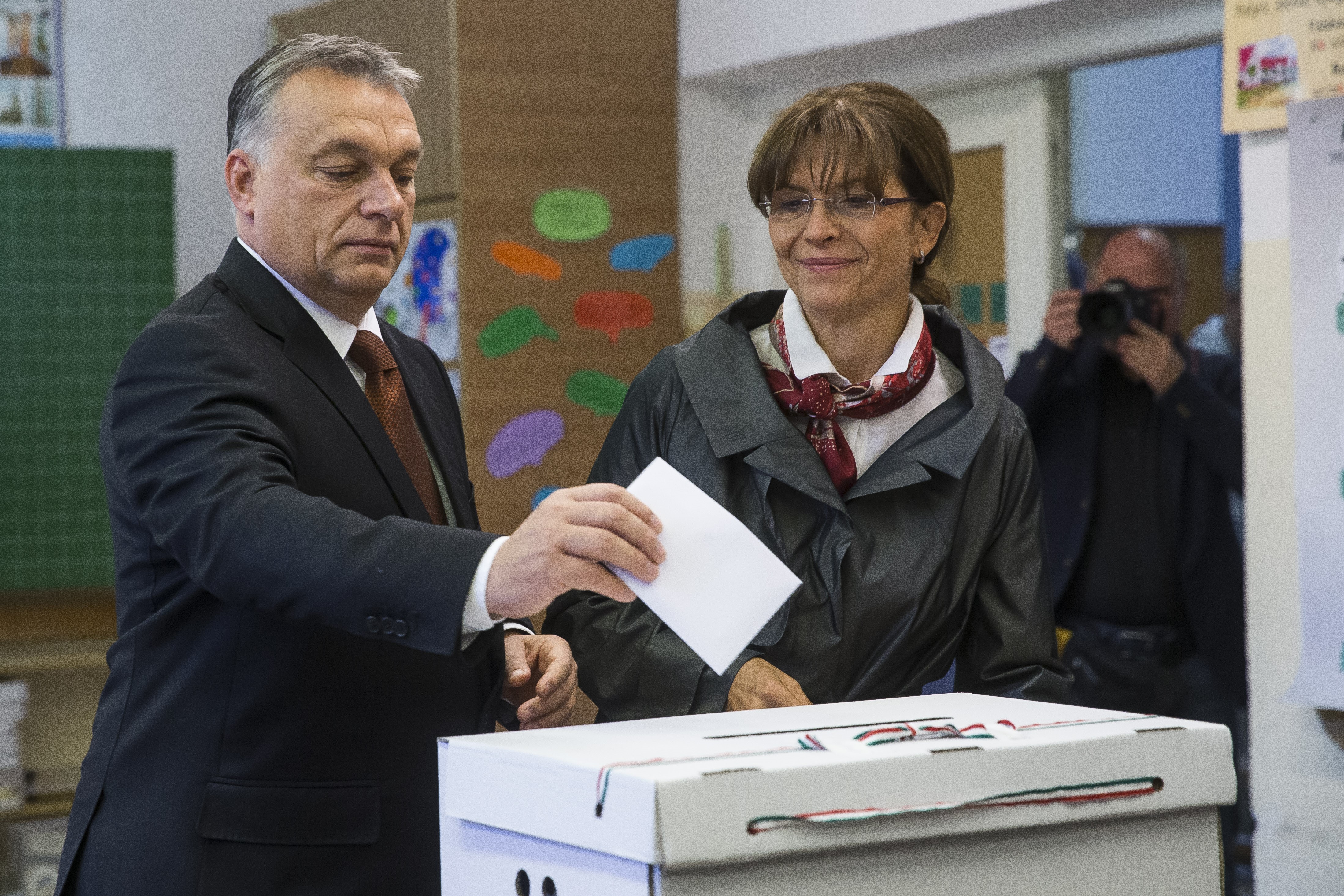 Orbán rátolná az olimpiai fiaskót Budapestre