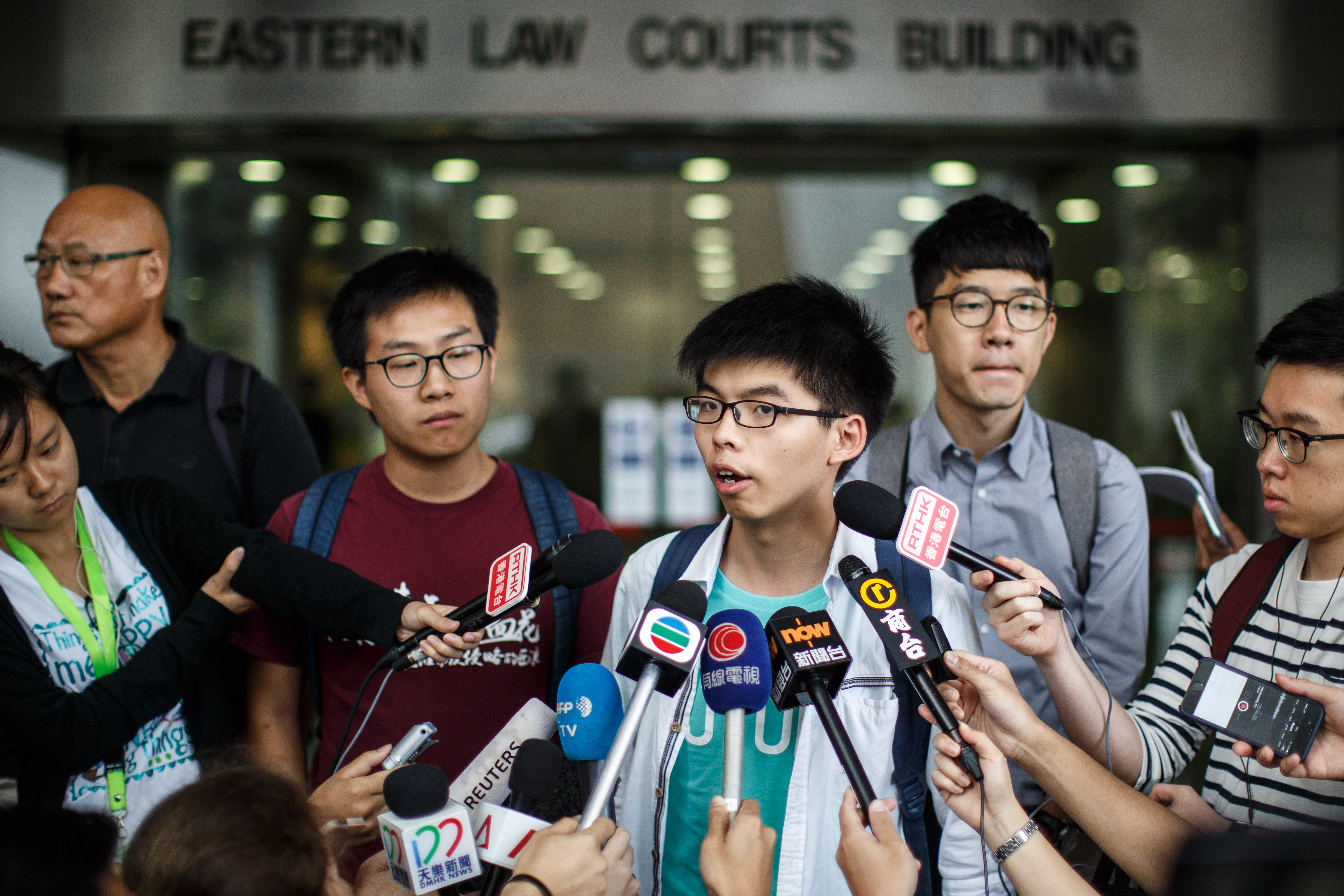 Őrizetbe vették Kína kérésére a hongkongi tüntetővezért