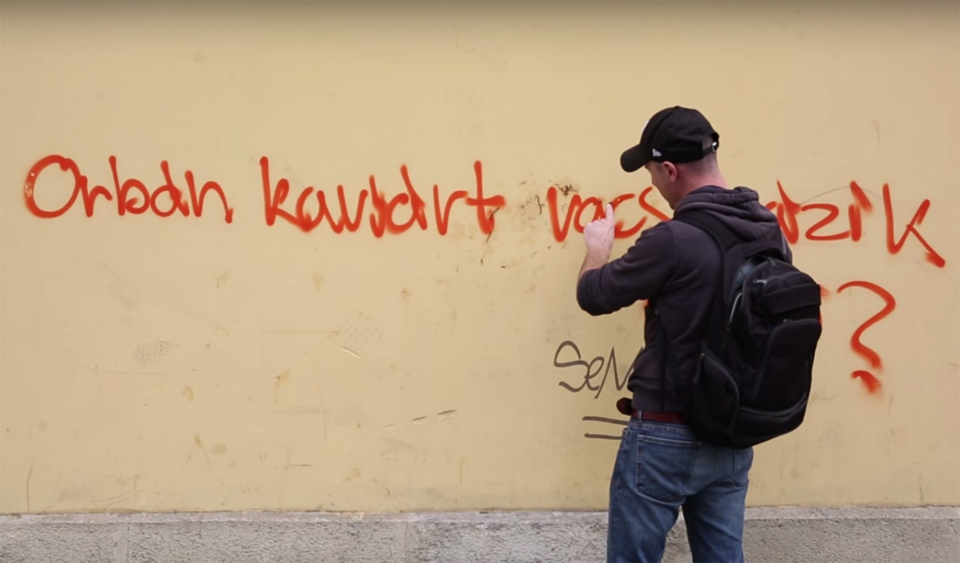 Eltűnt a legendás graffiti Orbán vacsorájáról
