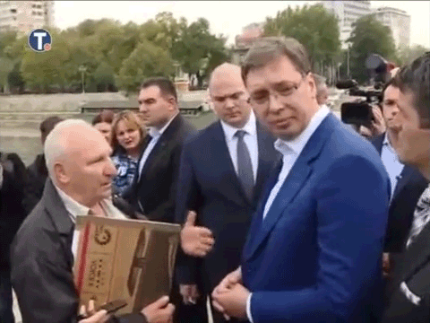 Hatalmas adósságáról panaszkodott a szerb nyugdíjas a miniszterelnöknek, aki erre jól leteremtette