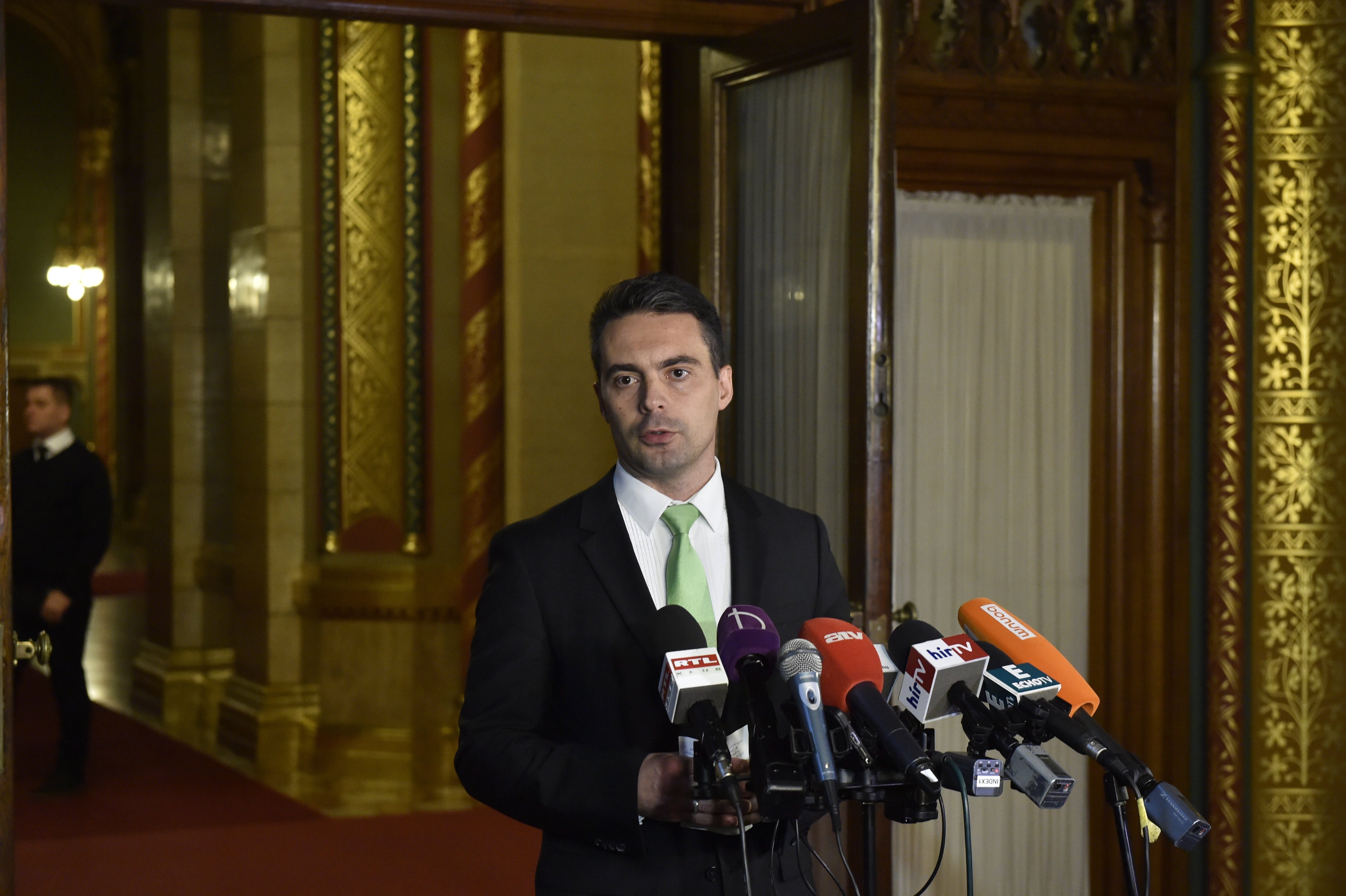 A Jobbik vizsgálná, hogy a hivatalban lévő politikusok kapnak-e külföldi támogatást