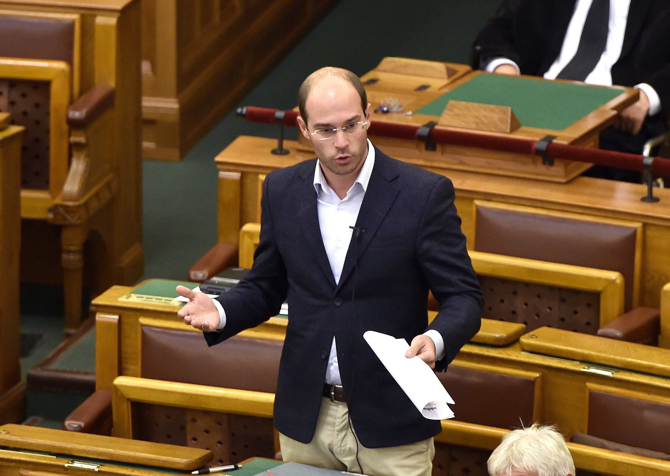 A Fidesz a megüresedett parlamenti helyére a KDNP-s Hollik Istvánt jelöli