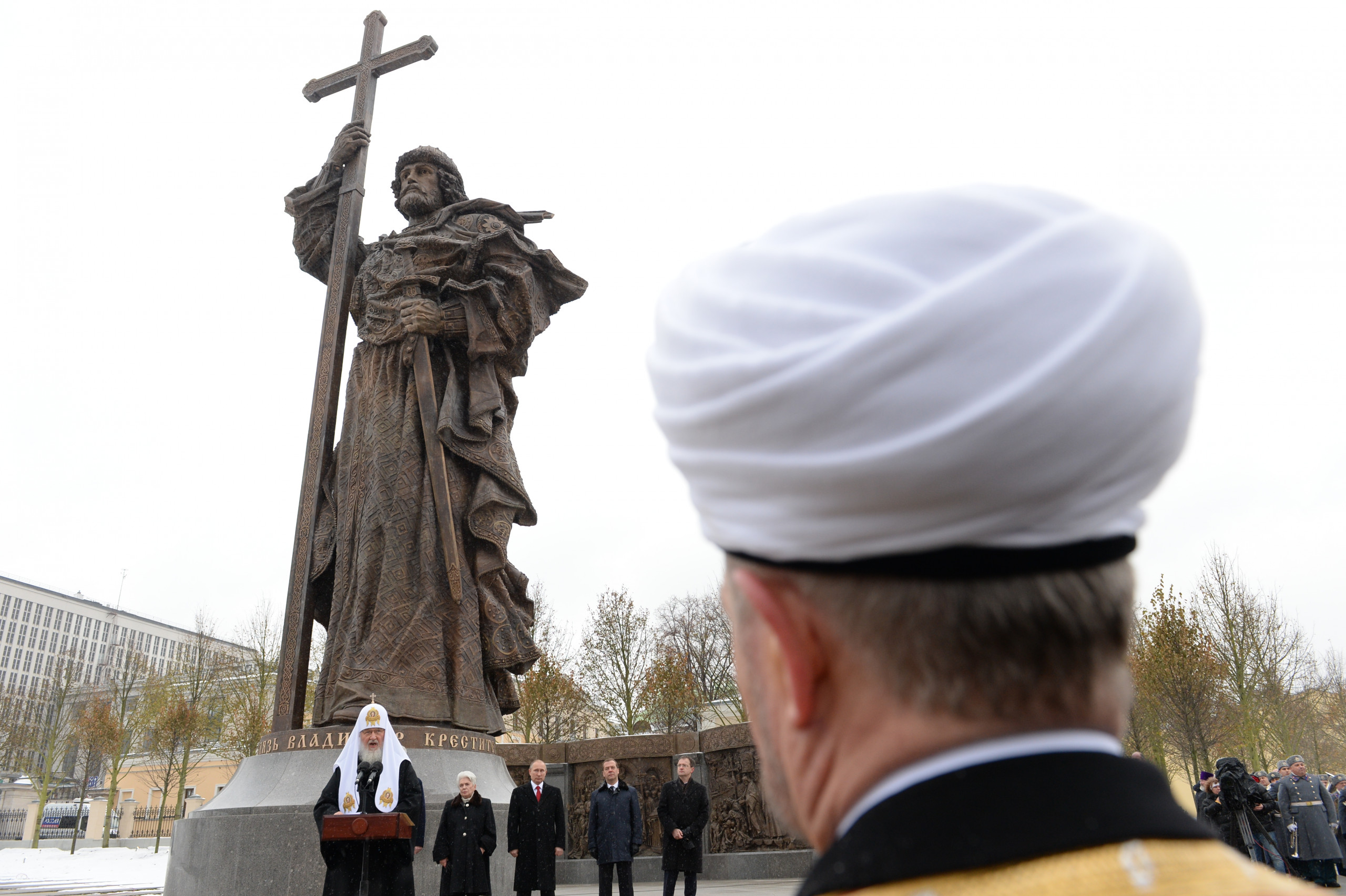 памятник князю владимиру в москве