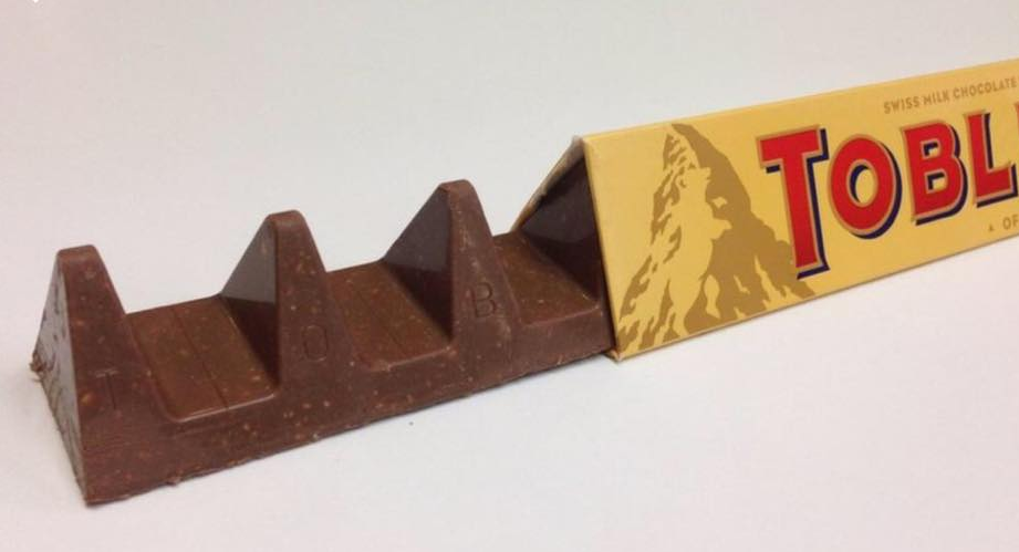 Gigászi győzelmet arattak a Toblerone-zabálók: visszaáll az eredeti hézag-méret a csokiháromszögek között