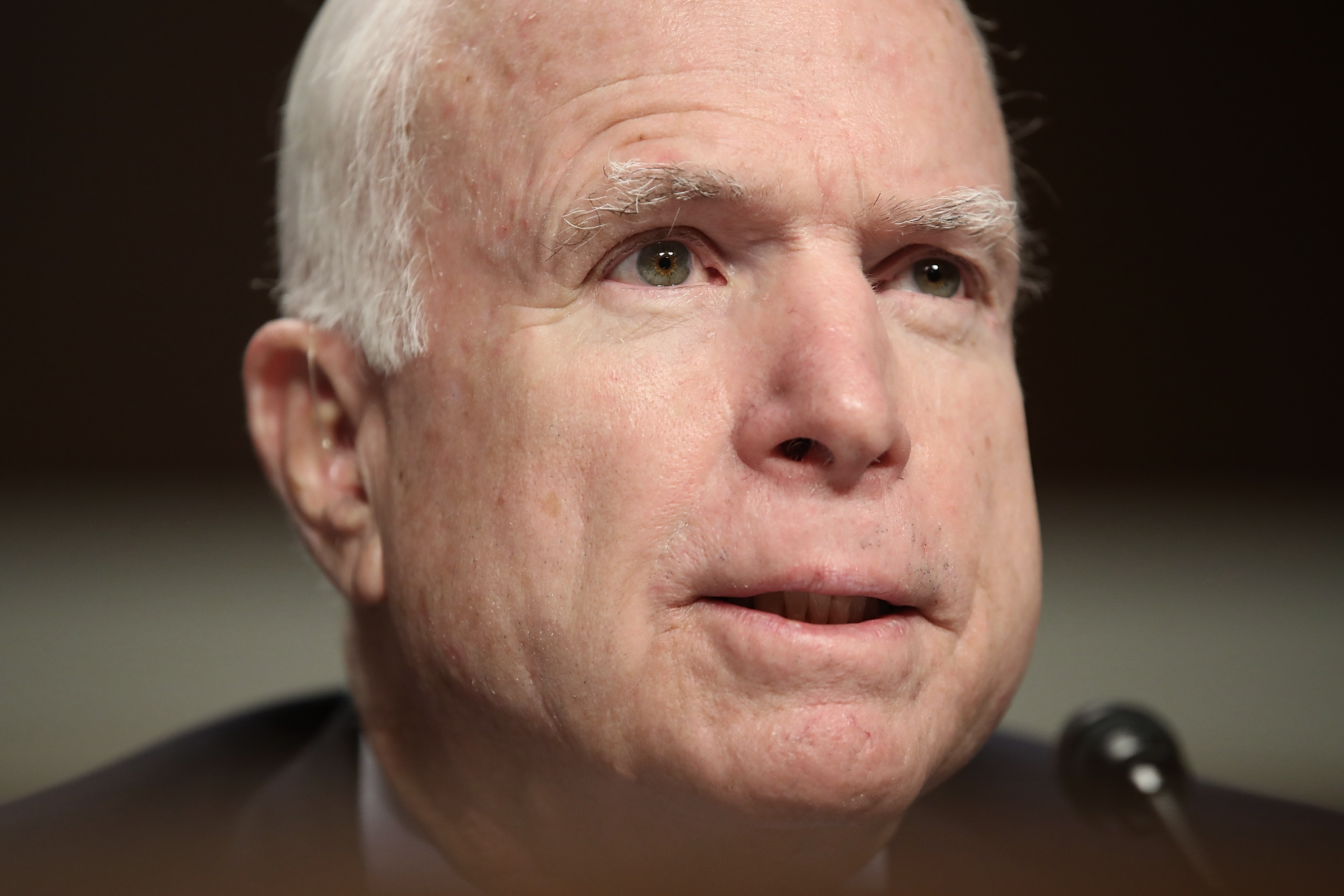 Így gratulált Obamának John McCain, miután elveszítette ellene a 2008-as választást