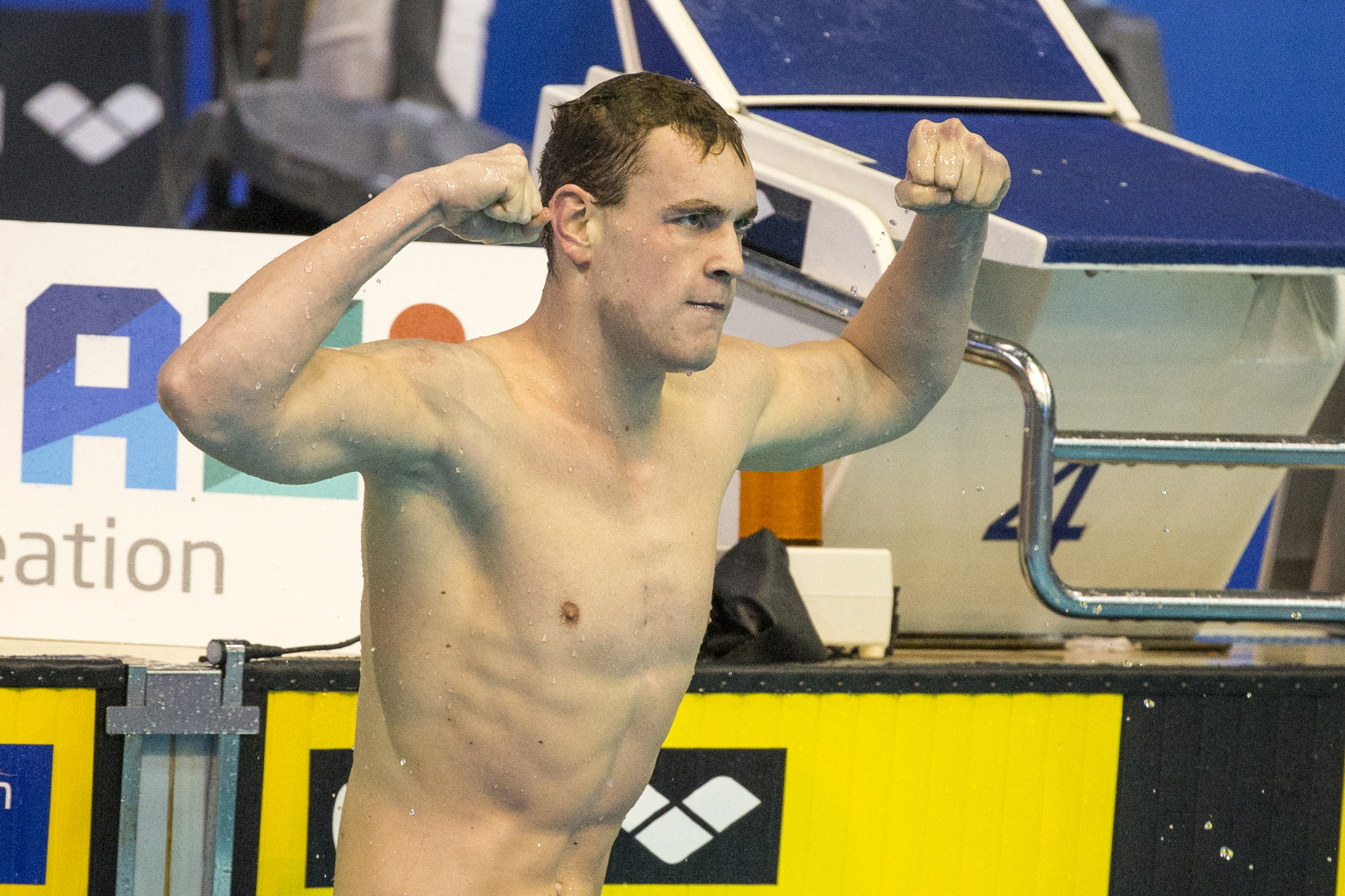 Bernek Péter szuper tökös úszással ötödik lett 400 méteres vegyesúszásban