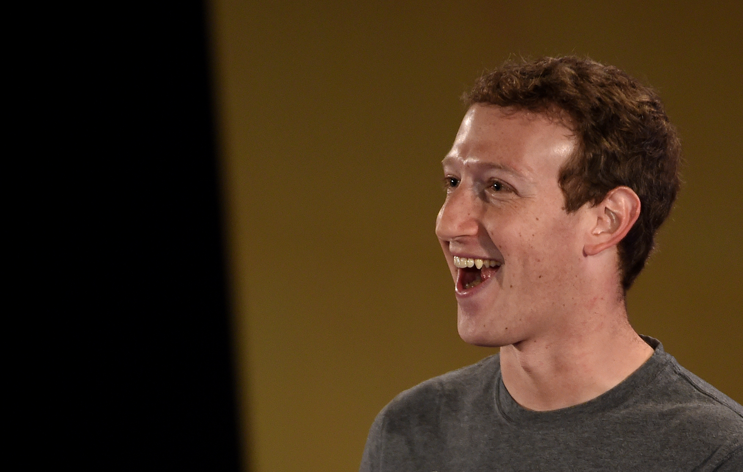 Zuckerberg főkancellár akár az elnökválasztáson is indulhatna, akkor is övé maradhatna a Facebook
