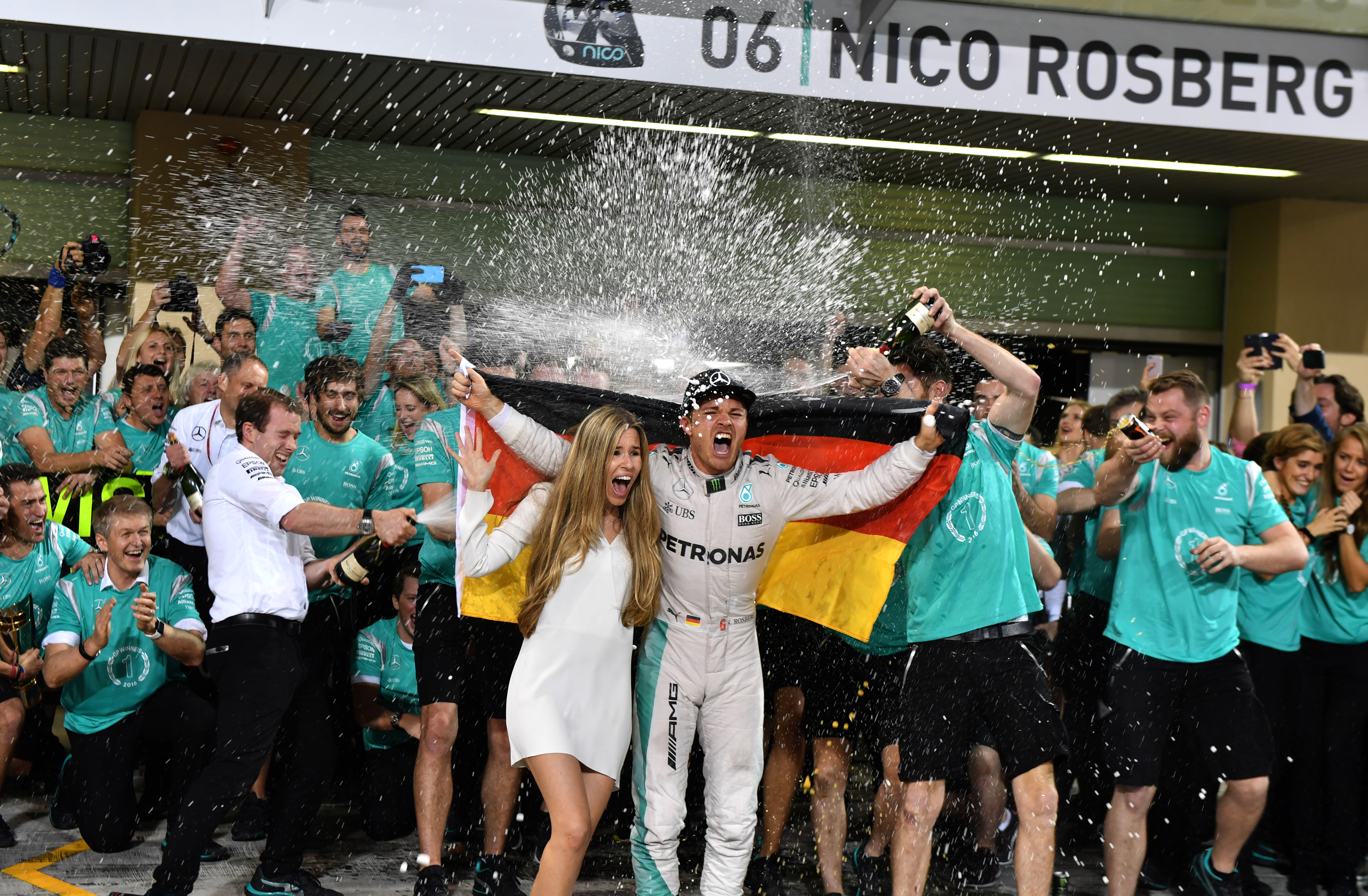 Visszavonult Nico Rosberg, a Forma-1 új világbajnoka