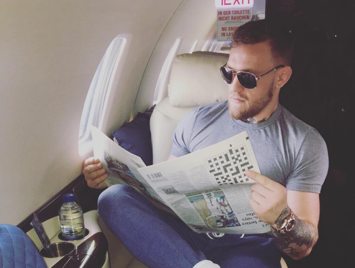 A szakállas-tetkós MMA-s harcosnak még meg kell tanulnia újságot olvasni