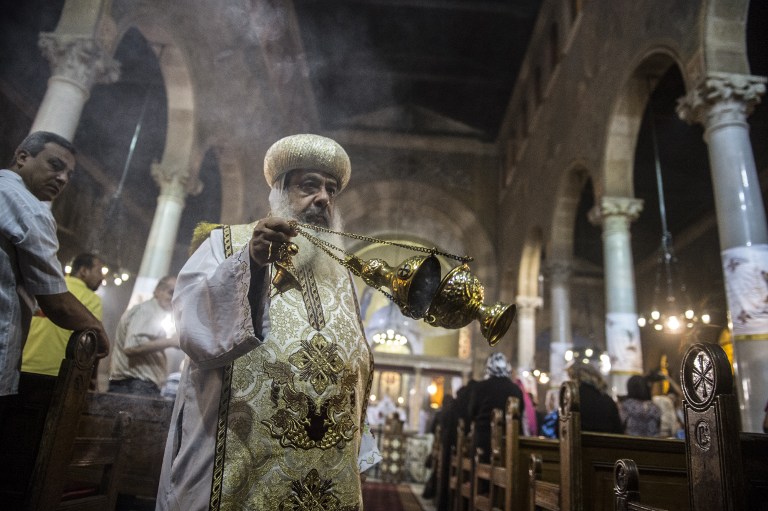 Bomba robbant a kopt katedrálisnál Kairóban