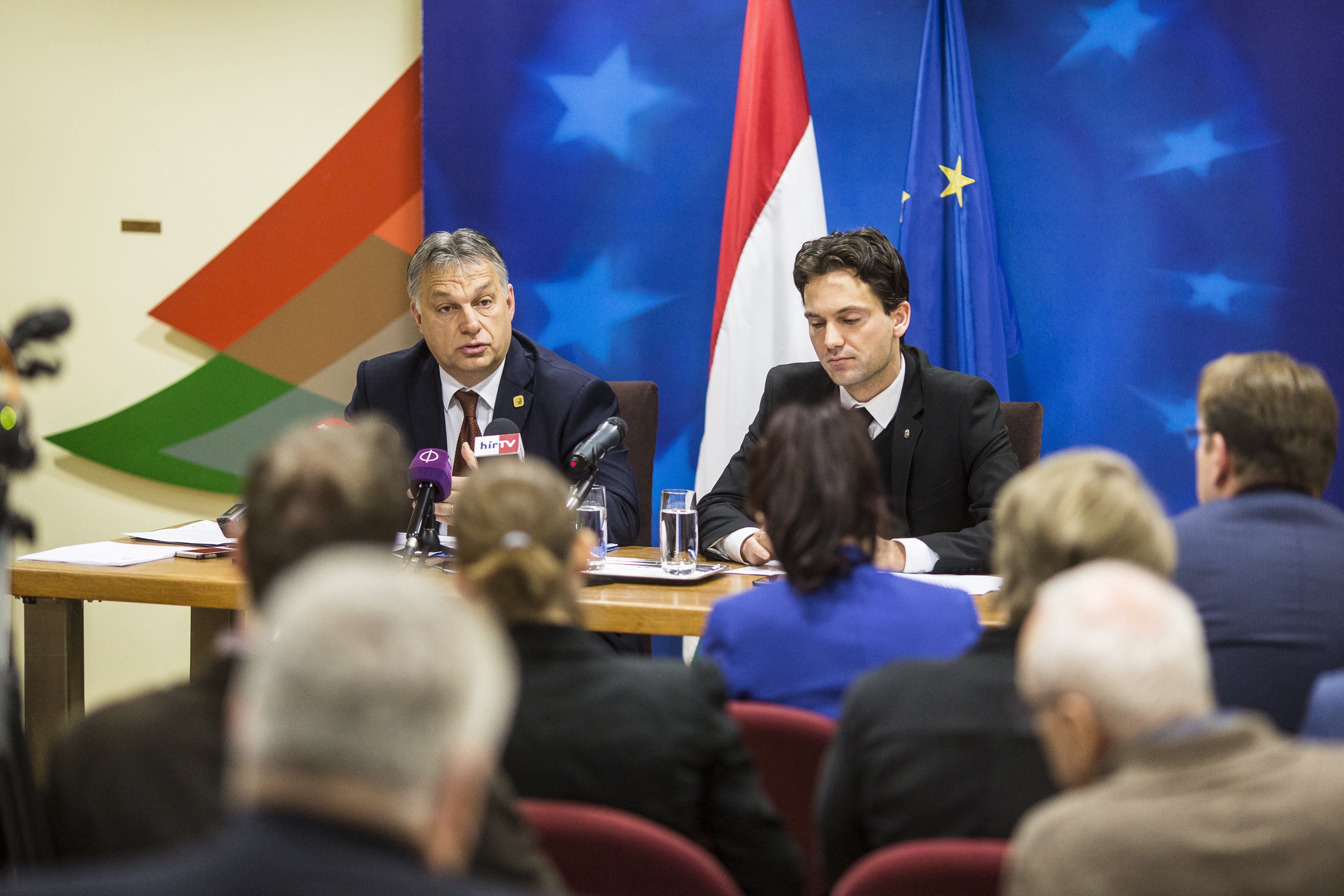 Orbán Viktor még küldött egy sorosozós poént a sajtótájékoztatójáról kizavart újságíró után