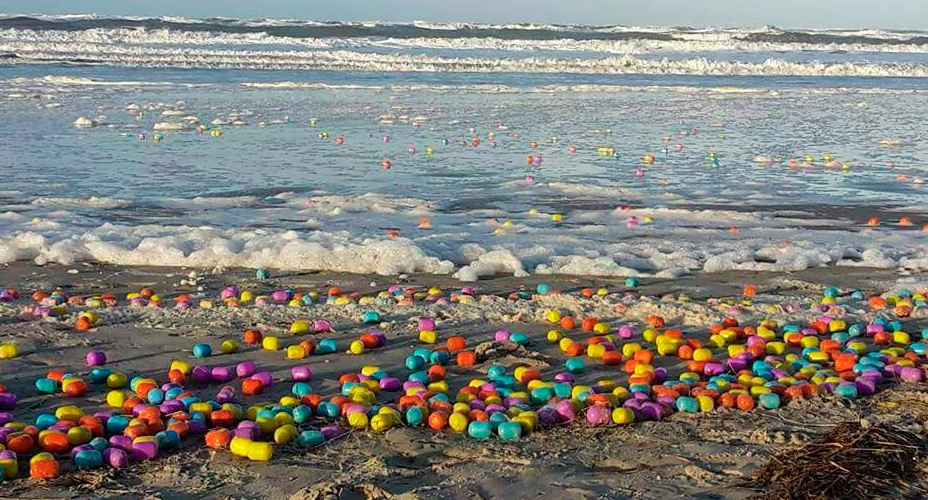 Meglepetés: több ezer Kinder-tojást vetett partra az Északi-tenger