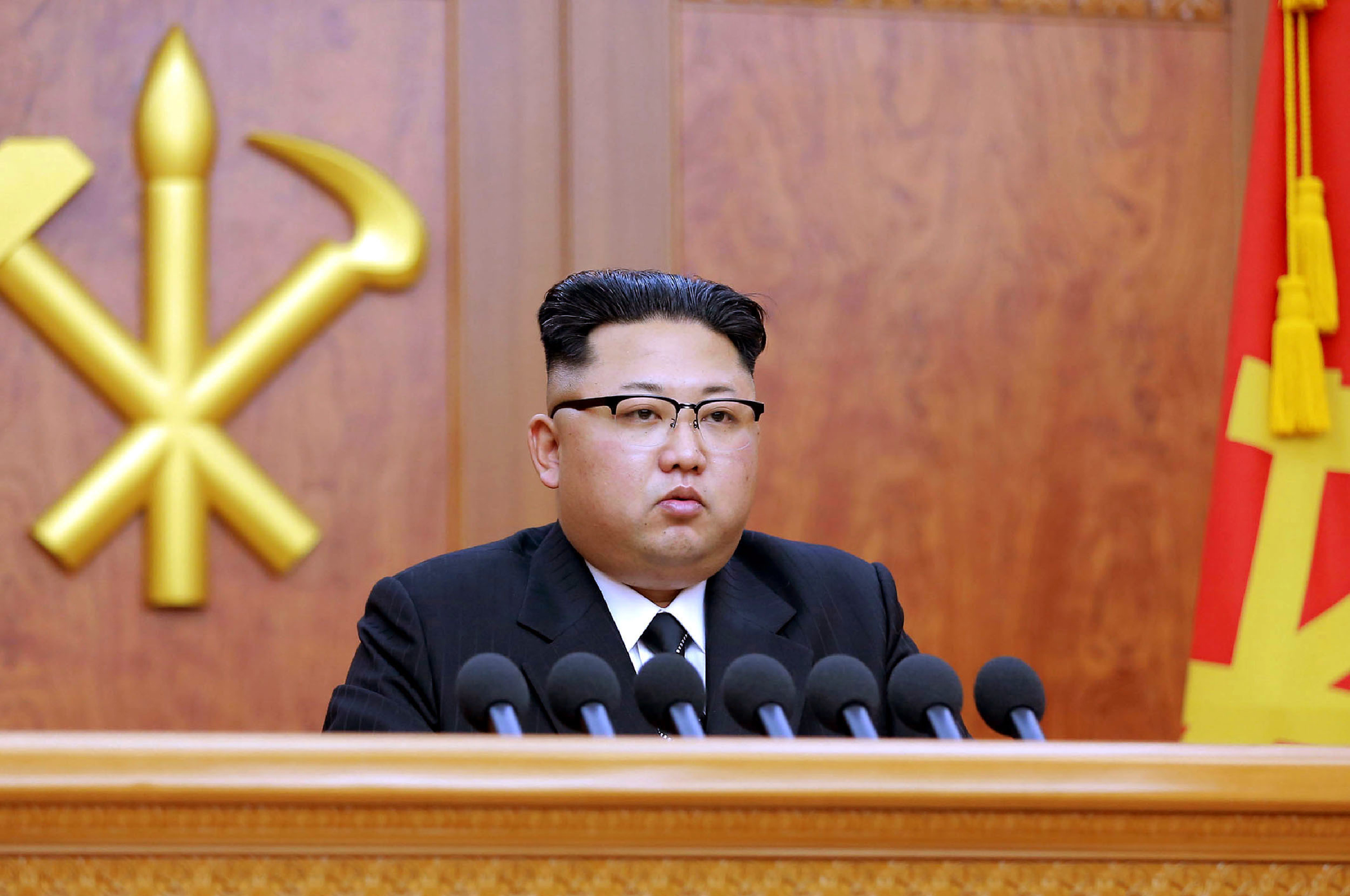 Dél-koreai források szerint megmérgezték Malajziában Kim-Dzsongun féltestvérét