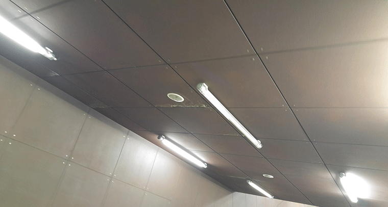 Ázik és fagy a négyes metró Gellért téri állomása