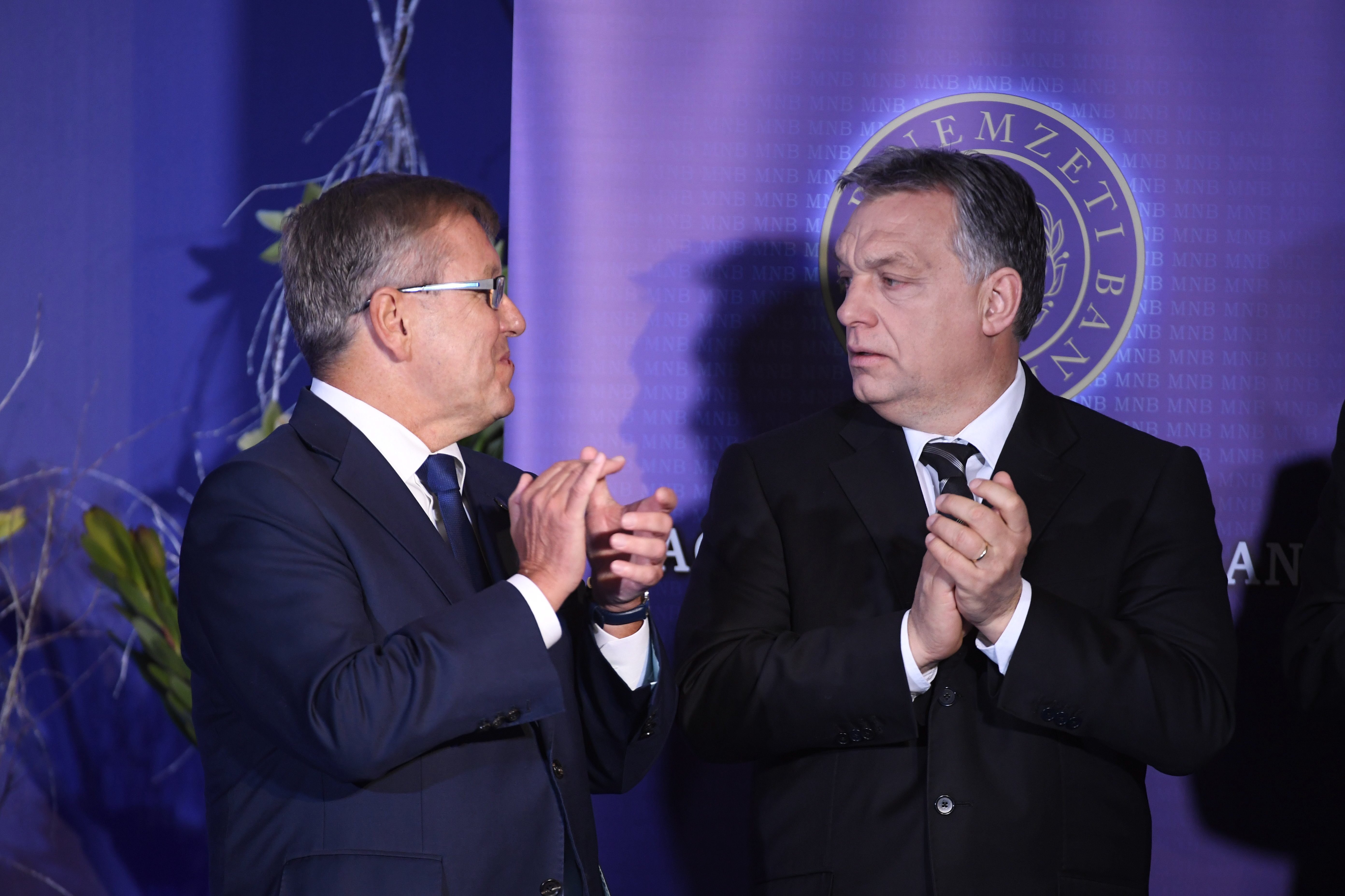 Orbán Viktor és Matolcsy György, az MNB elnöke a Lámfalussy Konferencián a budapesti Marriott hotelben 2017. január 23-án.