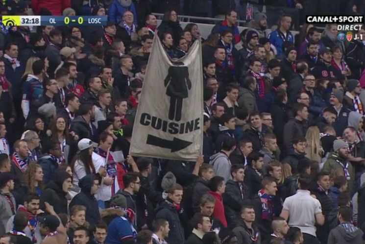 A francia focidrukker megmutatta, hogy pontosan hol is van a nők helye