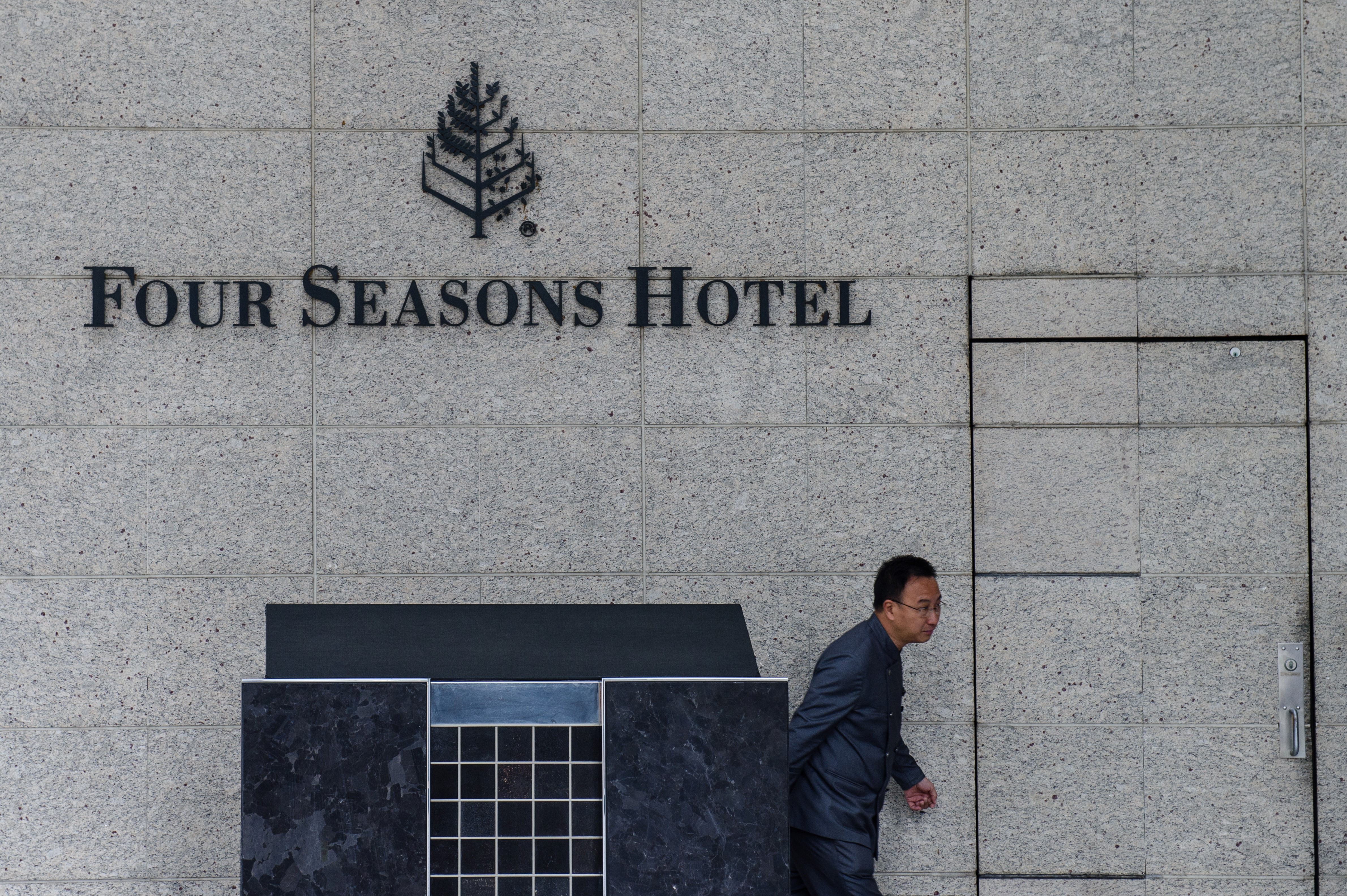 Az egyik leggazdagabb kínai rejtélyes módon eltűnt a hongkongi Four Seasonsből