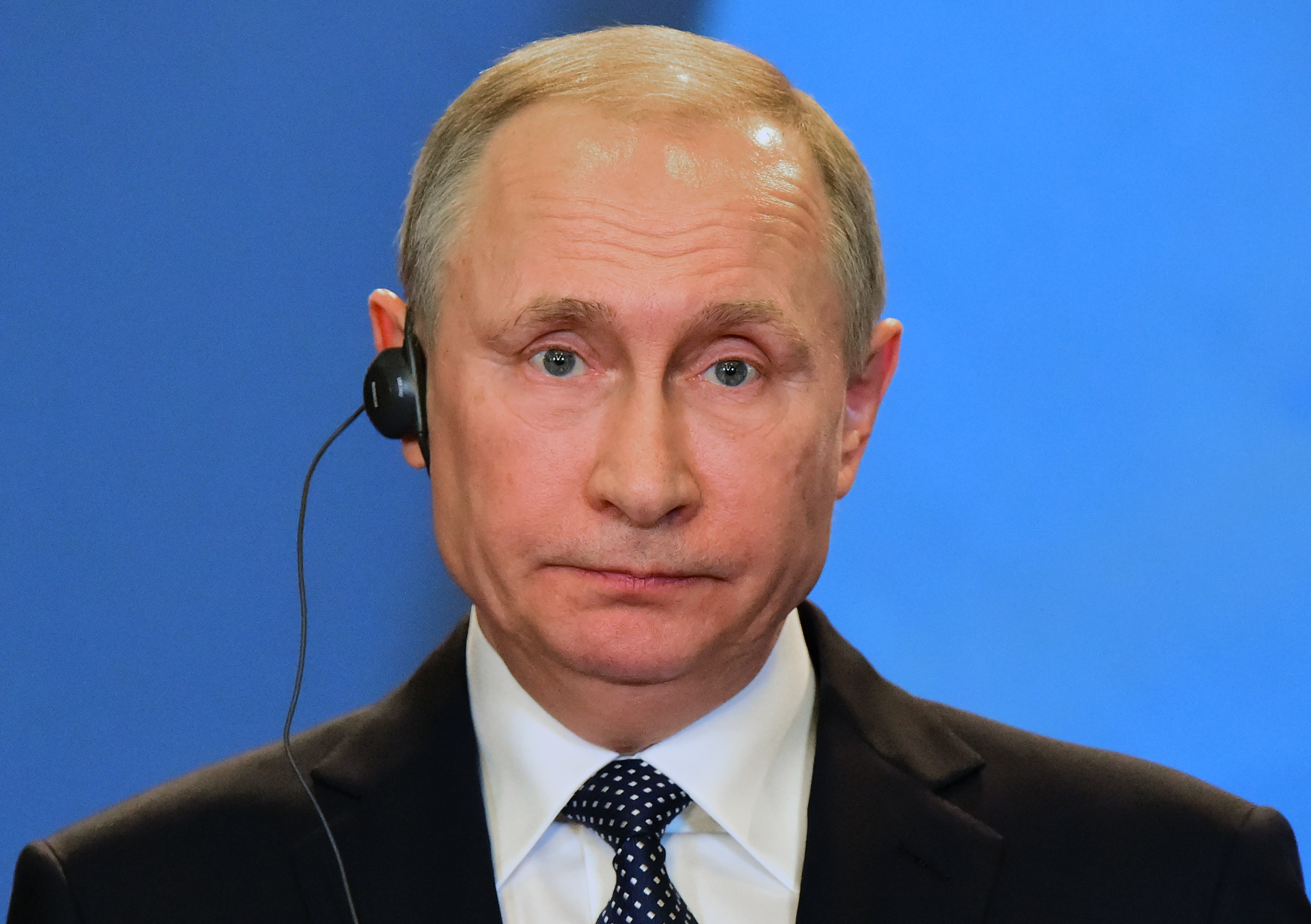 Putyin: Lehet, hogy patrióta gondolkodású orosz magánemberek törték fel a demokraták levelezését