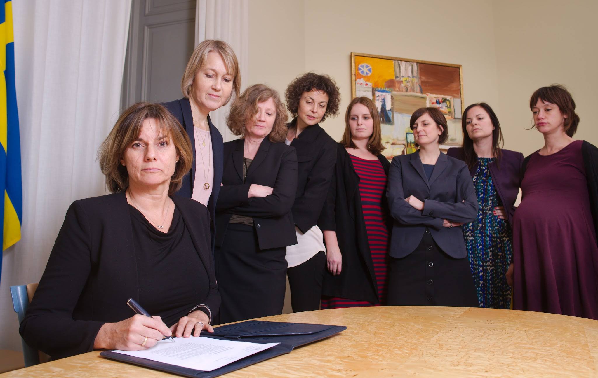 A svéd környezetvédelmi miniszter csupanő aláírós képpel válaszolt Trump csupaférfi aláírására