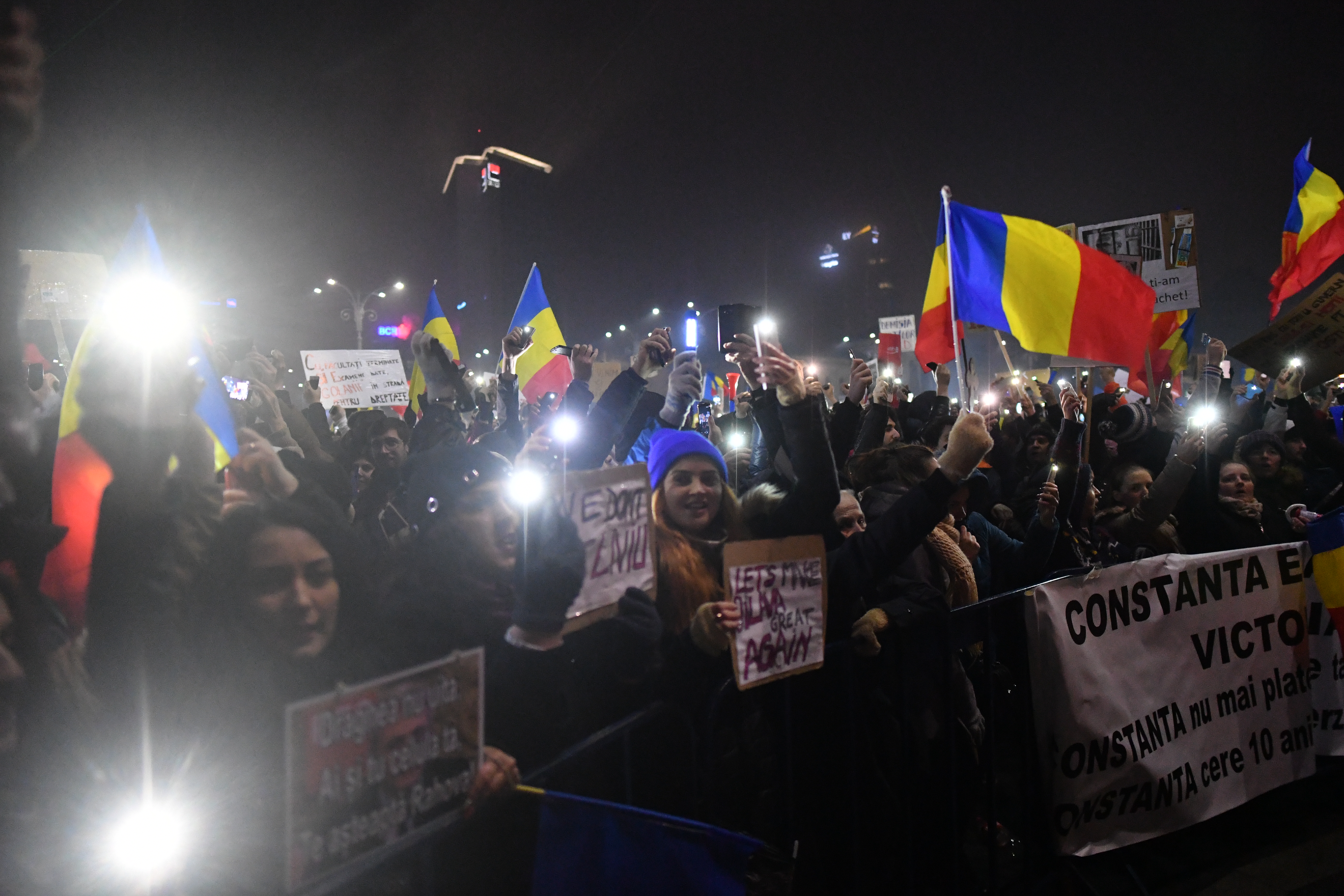 AFP PHOTO / Daniel MIHAILESCU