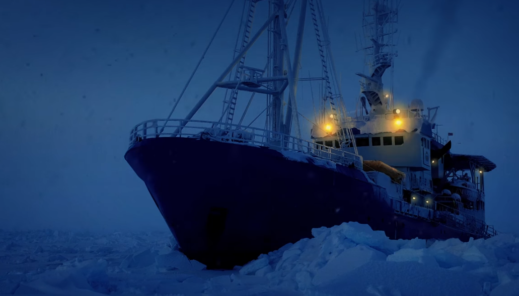 A nap legmegnyugtatóbb hangja: 10 órányi morajlás az északi-sarki jégtáblák között rekedt hajóról