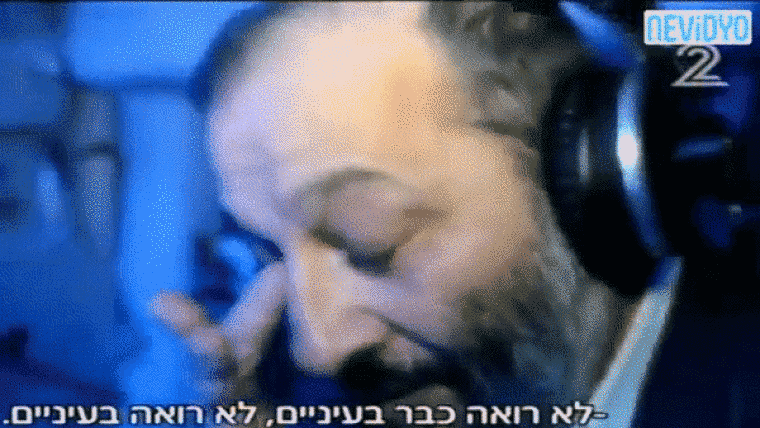 Hagymával dörzsölte a szemét az izraeli belügyminiszter, hogy kellően meggyászolhassa egy rabbi halálát