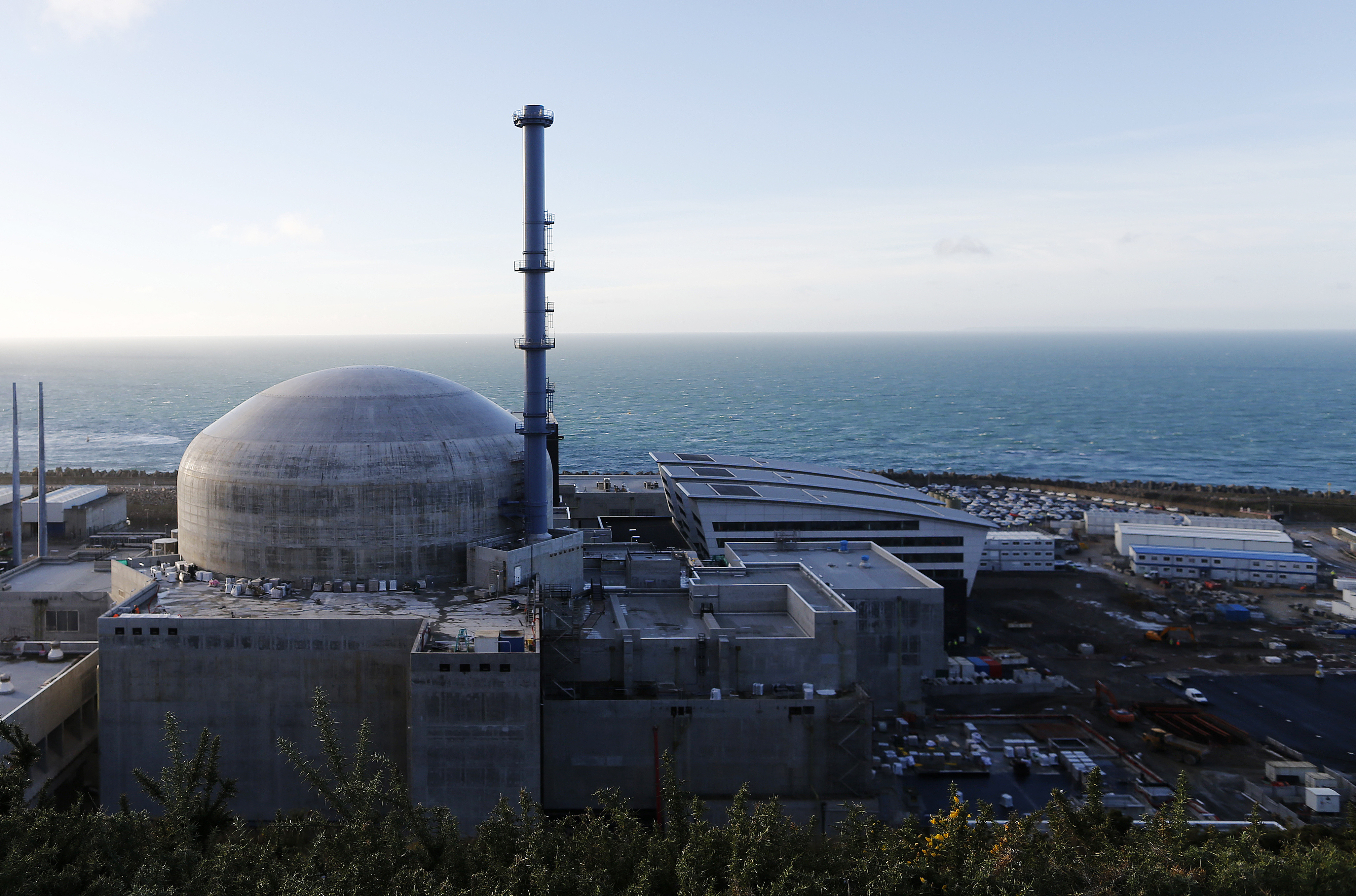 Még három évvel elhalasztották a 2007 óta épülő francia atomerőmű átadását