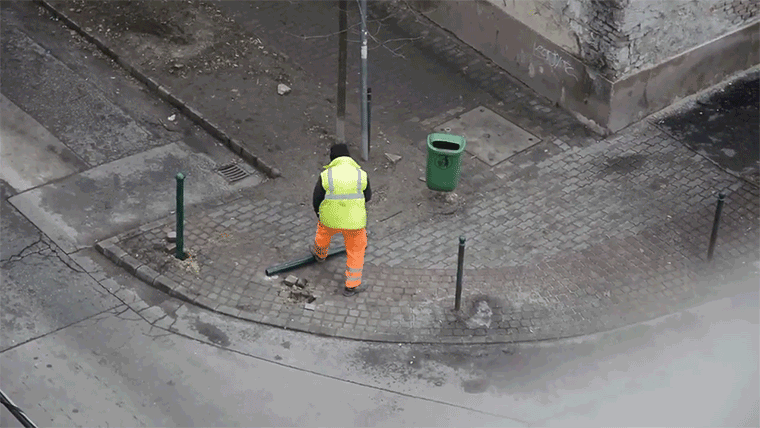 Nincs feloldozás: a magányos munkás küzdelme egy demszkykaróval Budapest belvárosában