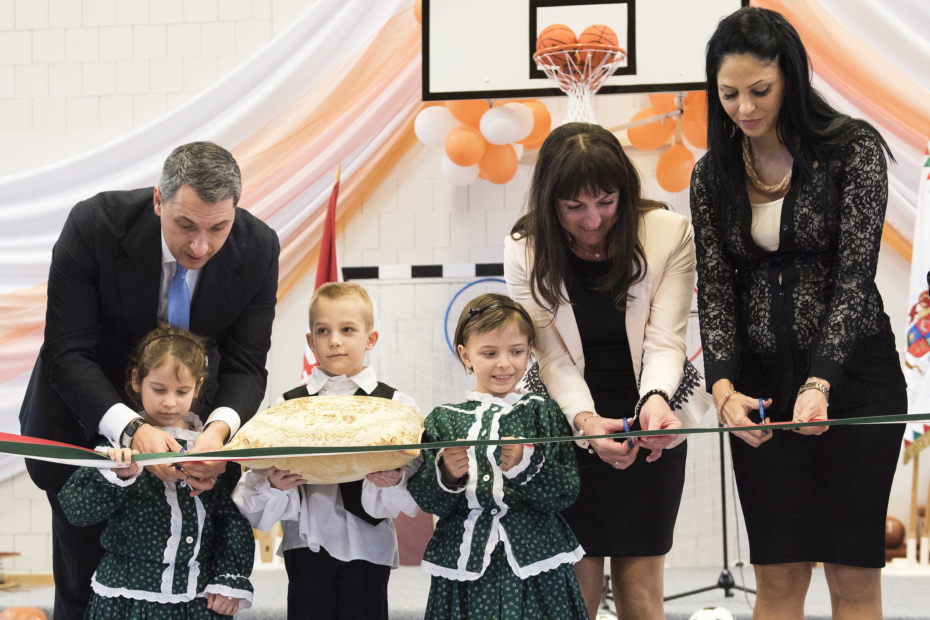 Az orvosi kamara szerint vizsgálatot kell indítani az ellenzéki szavazók fenyegetésével vádolt orvos ügyében